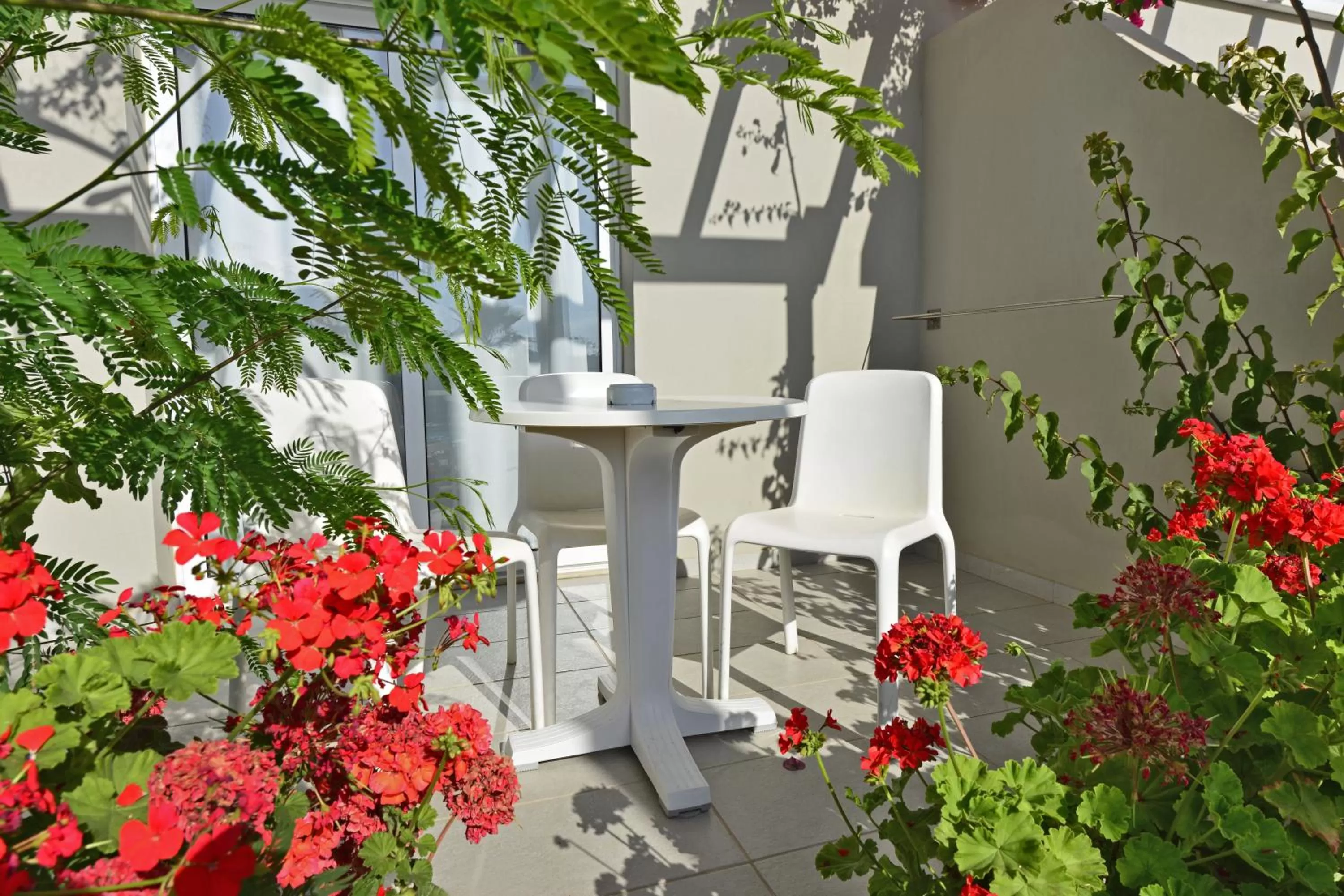 Balcony/Terrace in Mon Repos Hotel
