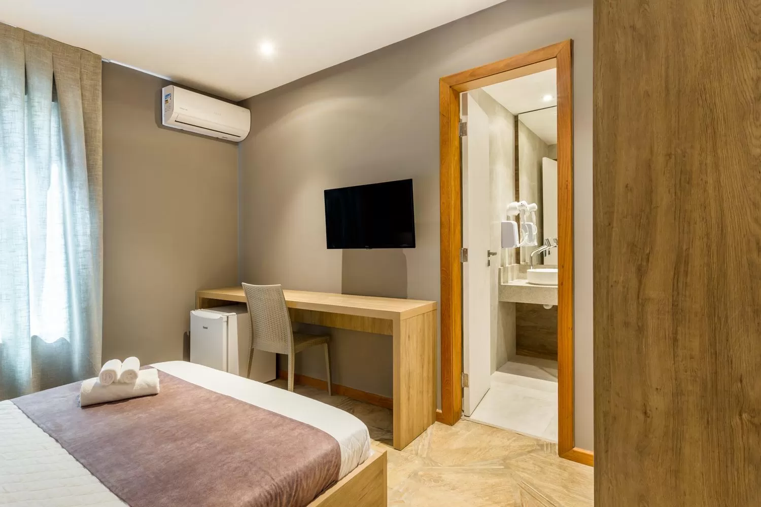 TV/Entertainment Center in Bravo Pousada Design