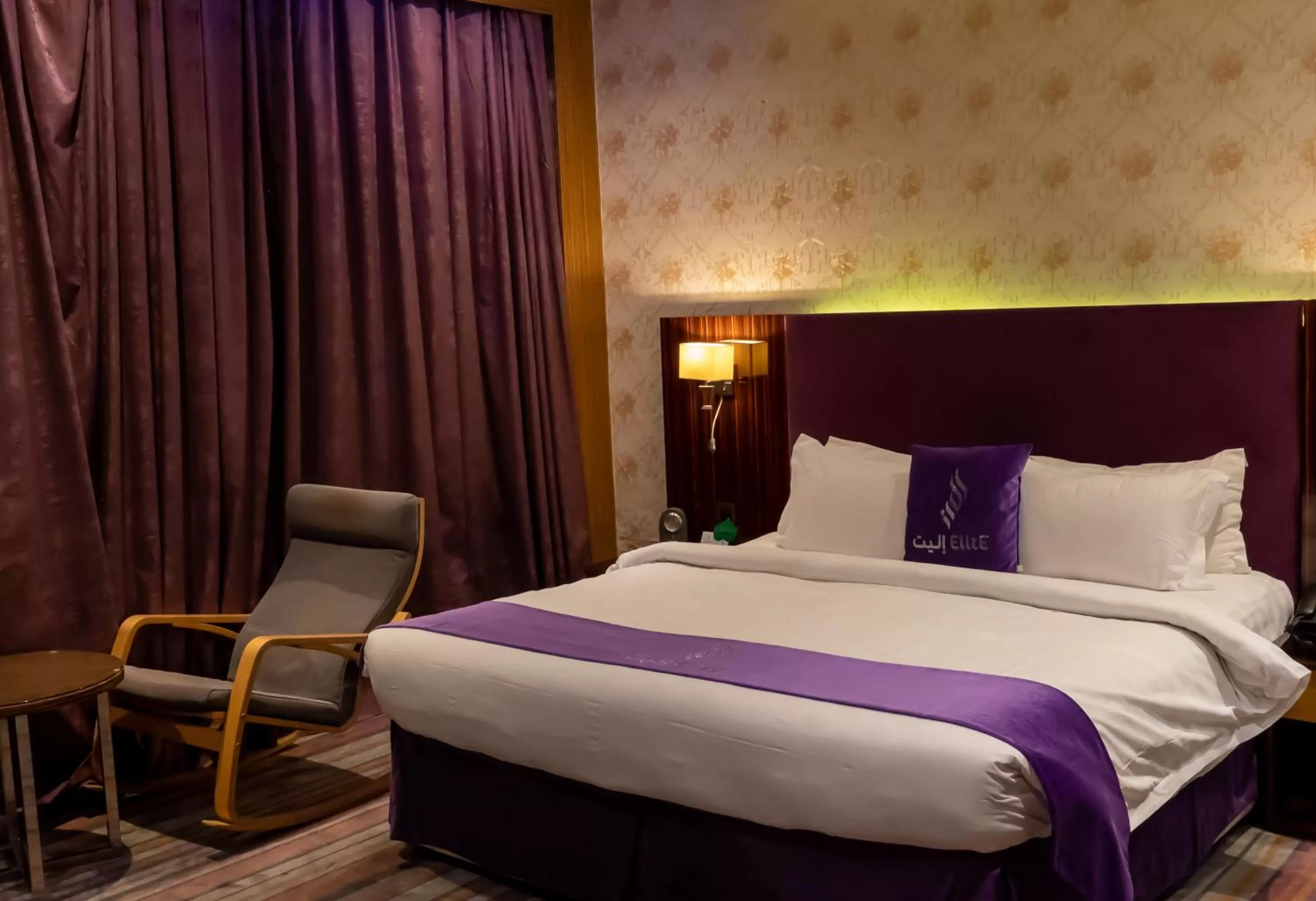 Bed in Elite Al Hamra - Al Cornich