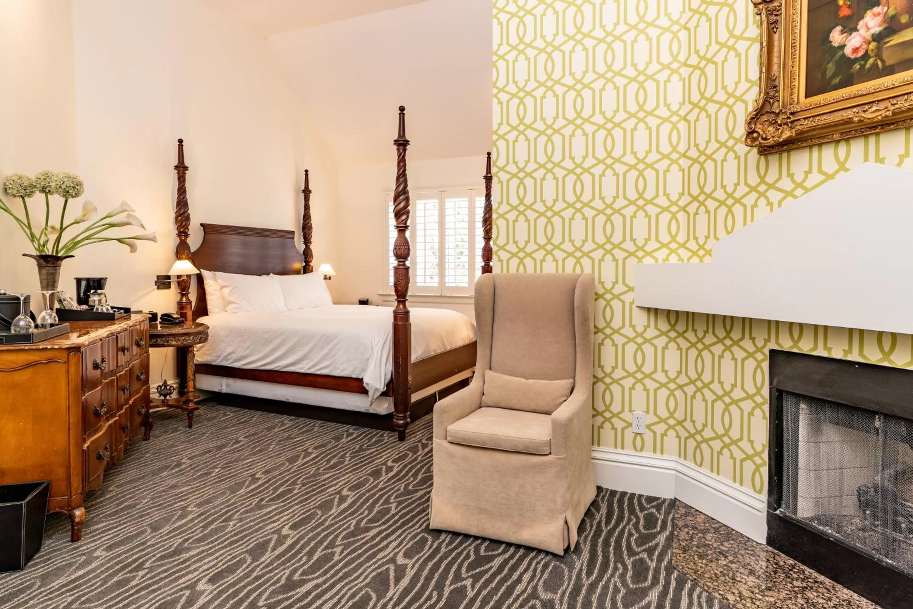 Bedroom, Bed in The Bergson, BW Signature Collection