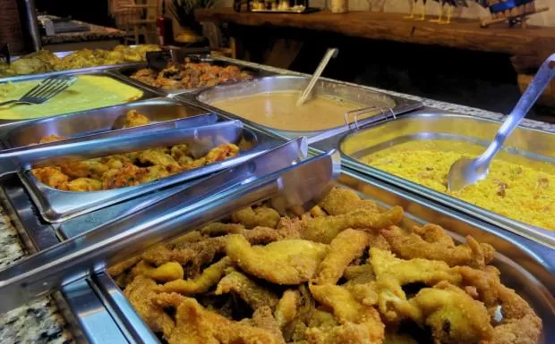 Restaurant/places to eat in Pousada Jovimar