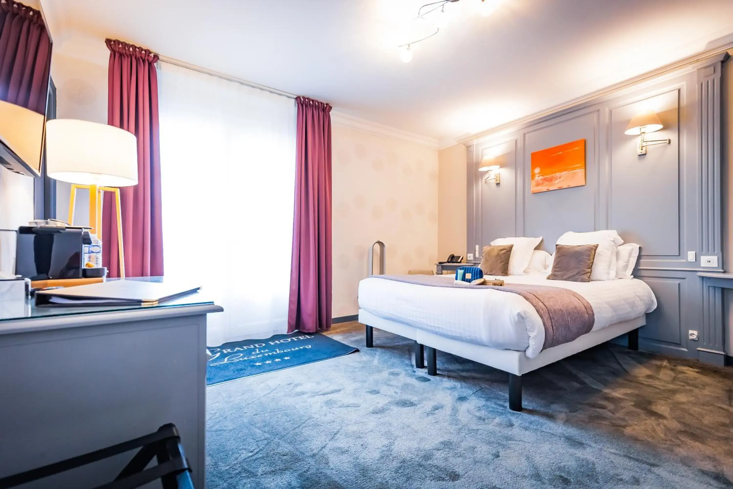 Suite with Hot Tub in Grand Hôtel du Luxembourg & Spa Suite with Hot Tub in Grand Hôtel du Luxembourg & Spa