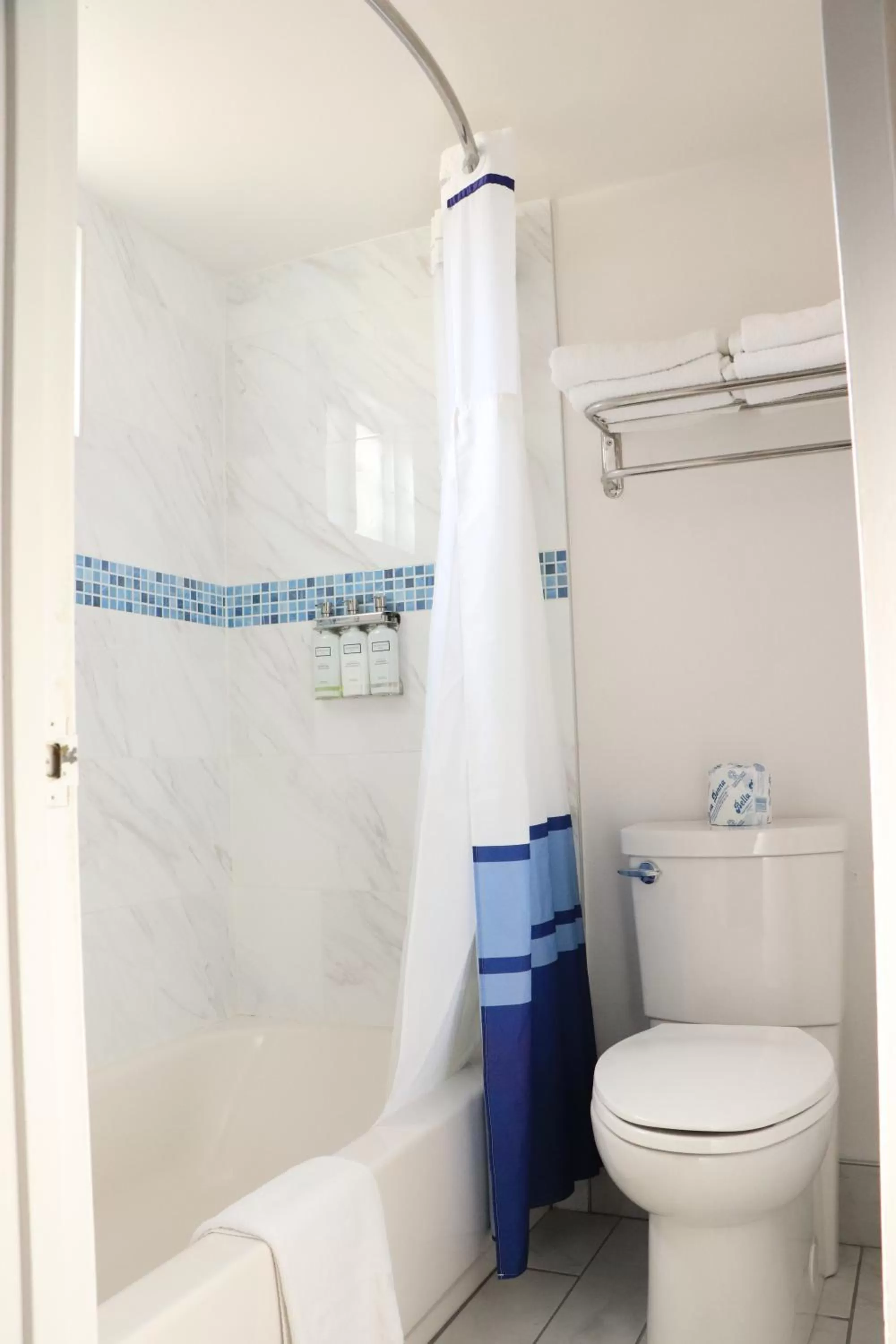 Shower in University Inn