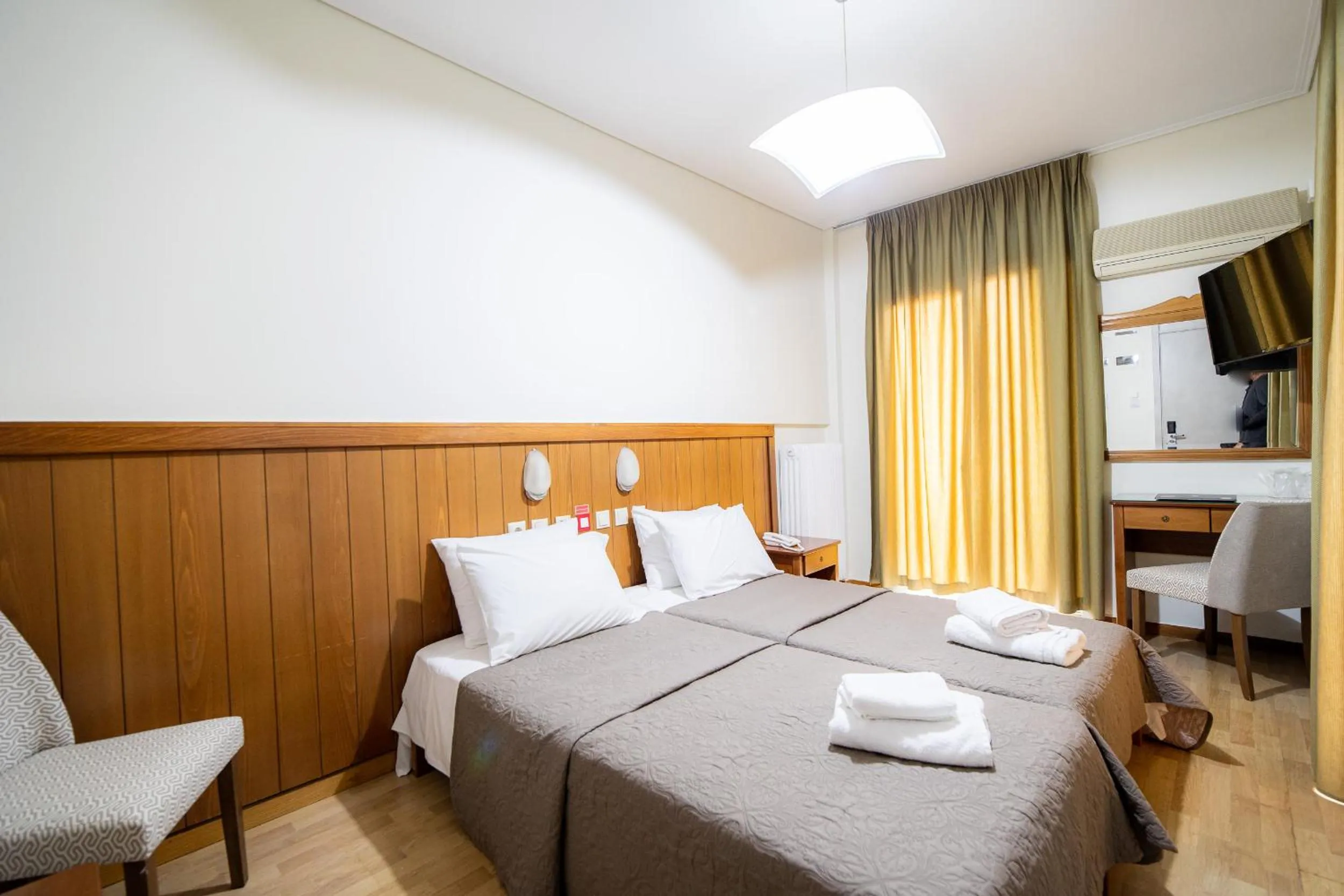 Bedroom, Bed in Hotel Philippos