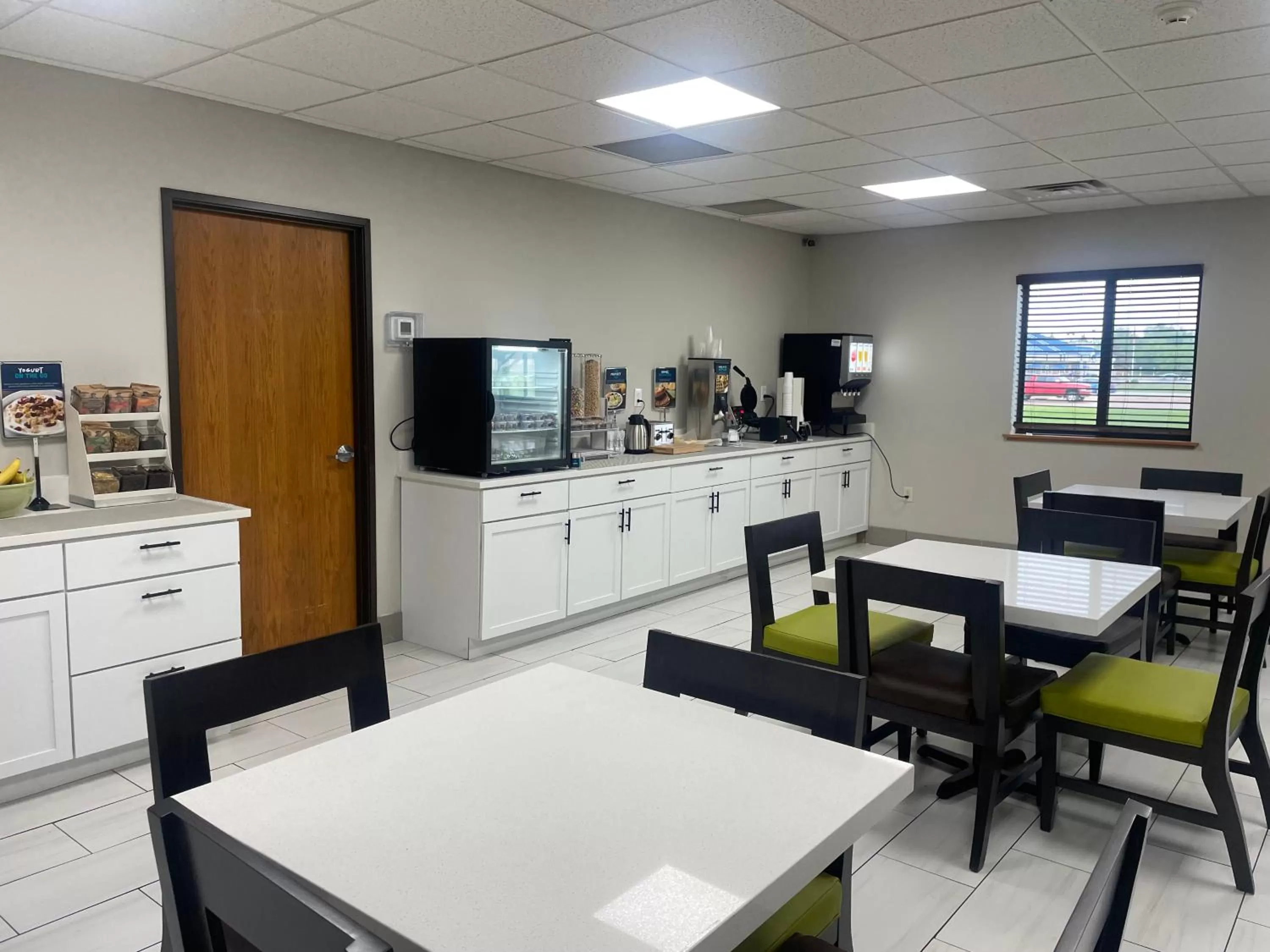 Breakfast in Clarion Pointe Tomah