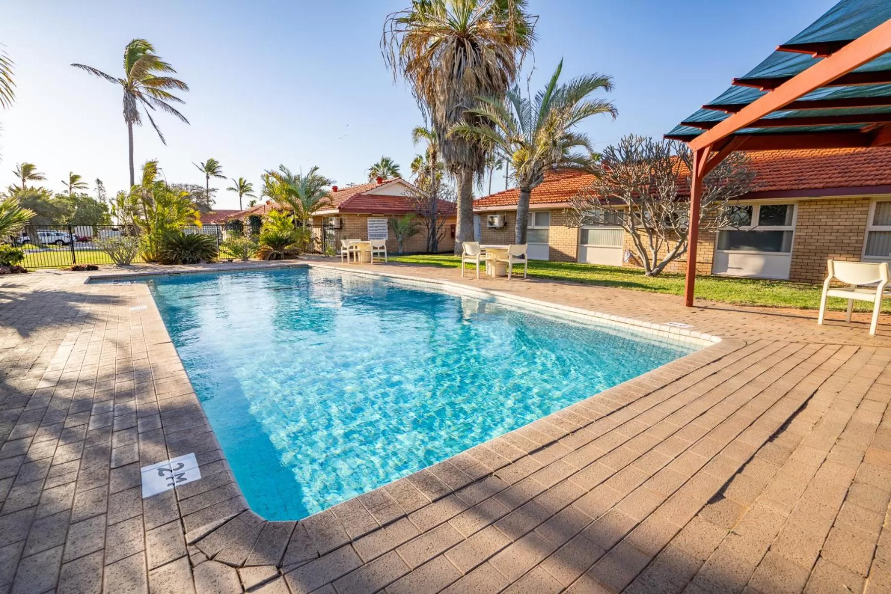 Swimming pool in Hospitality Carnarvon, SureStay Collection by Best Western