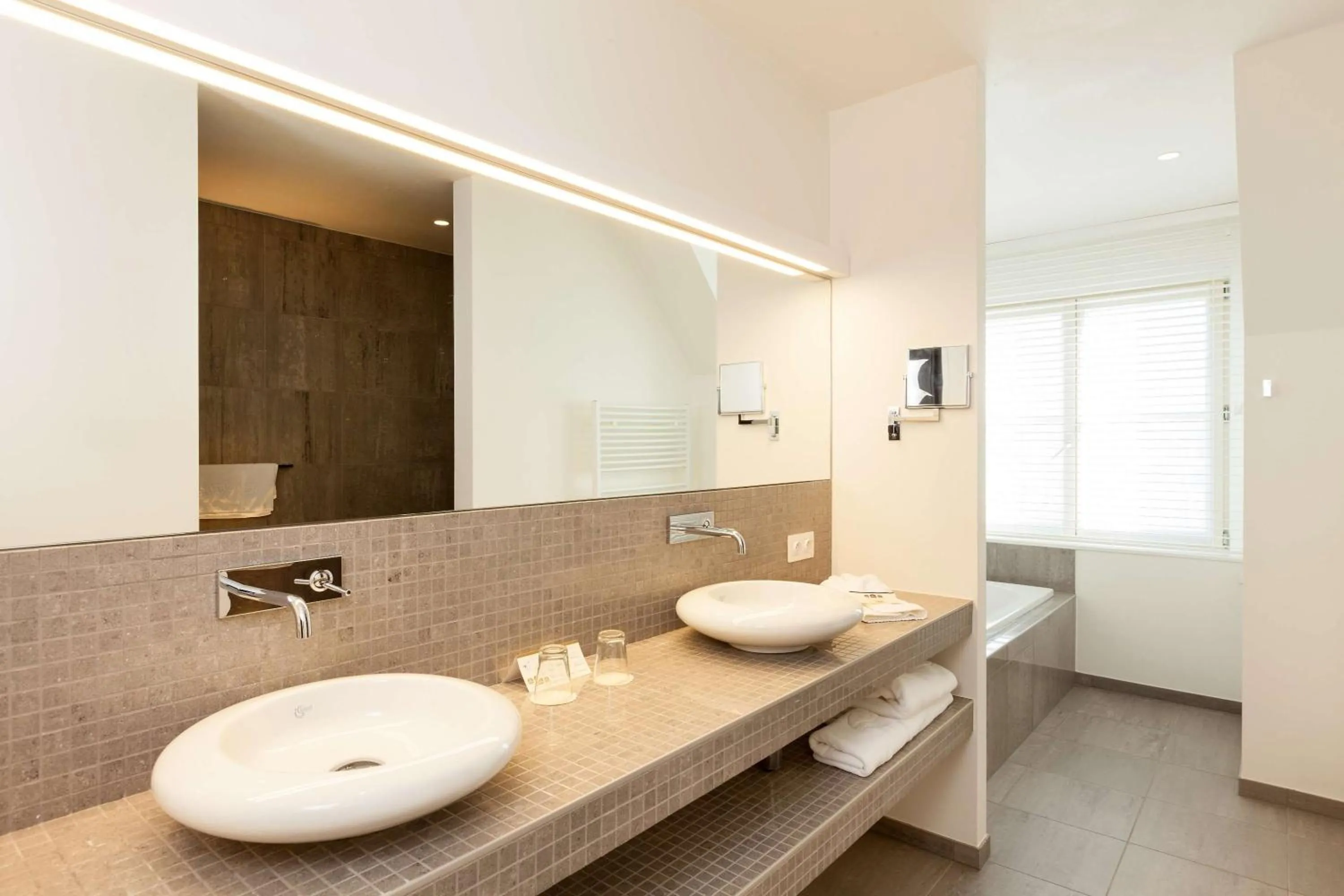 Photo of the whole room in Hotel Restaurant Weinebrugge