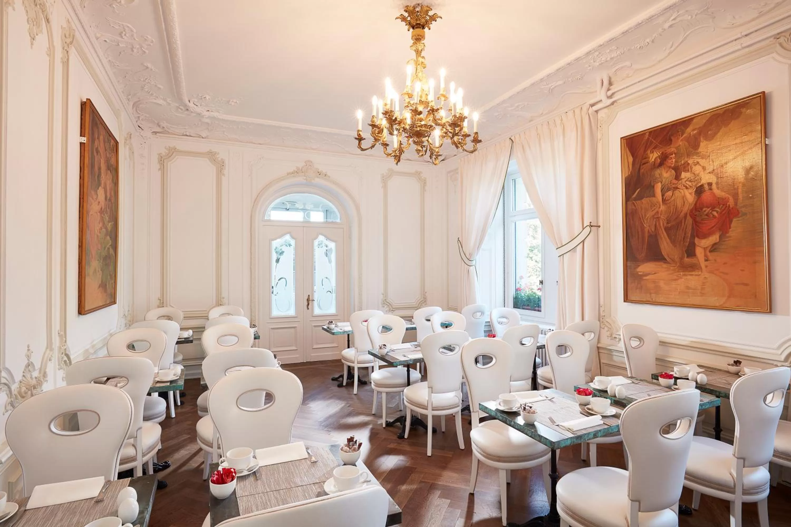 Restaurant/places to eat in Hôtel Régent Contades