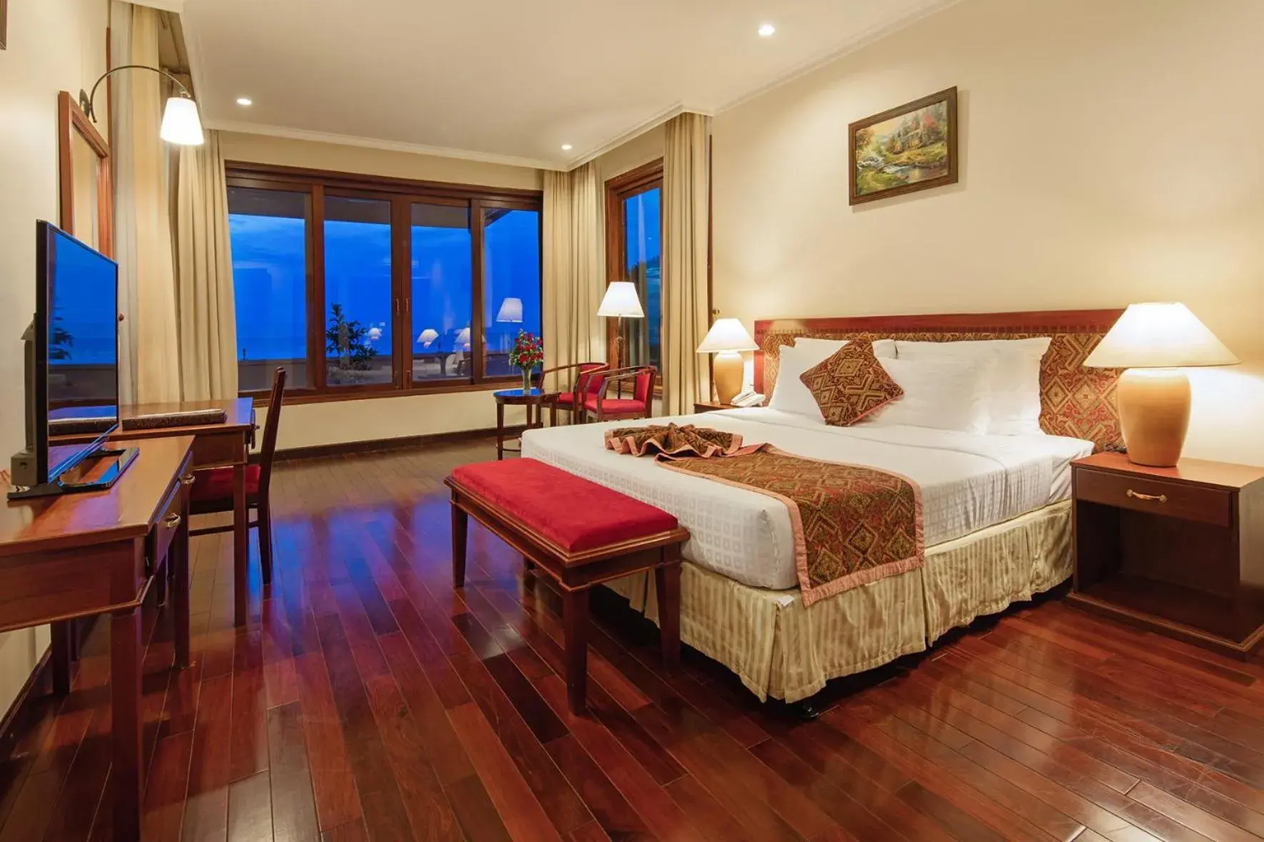 Deluxe Suite Sea Double in Sunny Beach Resort & Spa Deluxe Suite Sea Double in Sunny Beach Resort & Spa