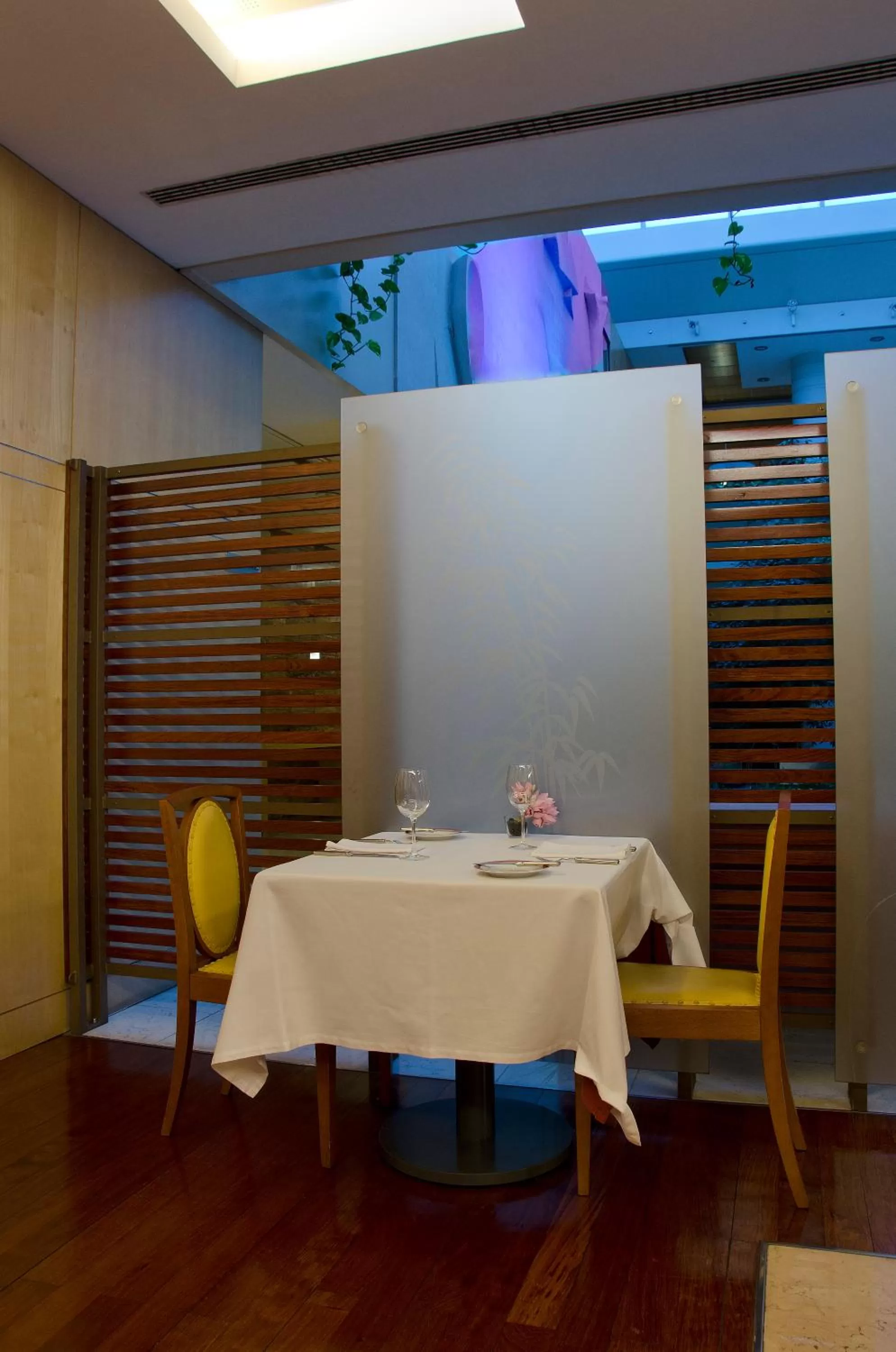 Restaurant/places to eat in VIP Executive Entrecampos Hotel & Conference