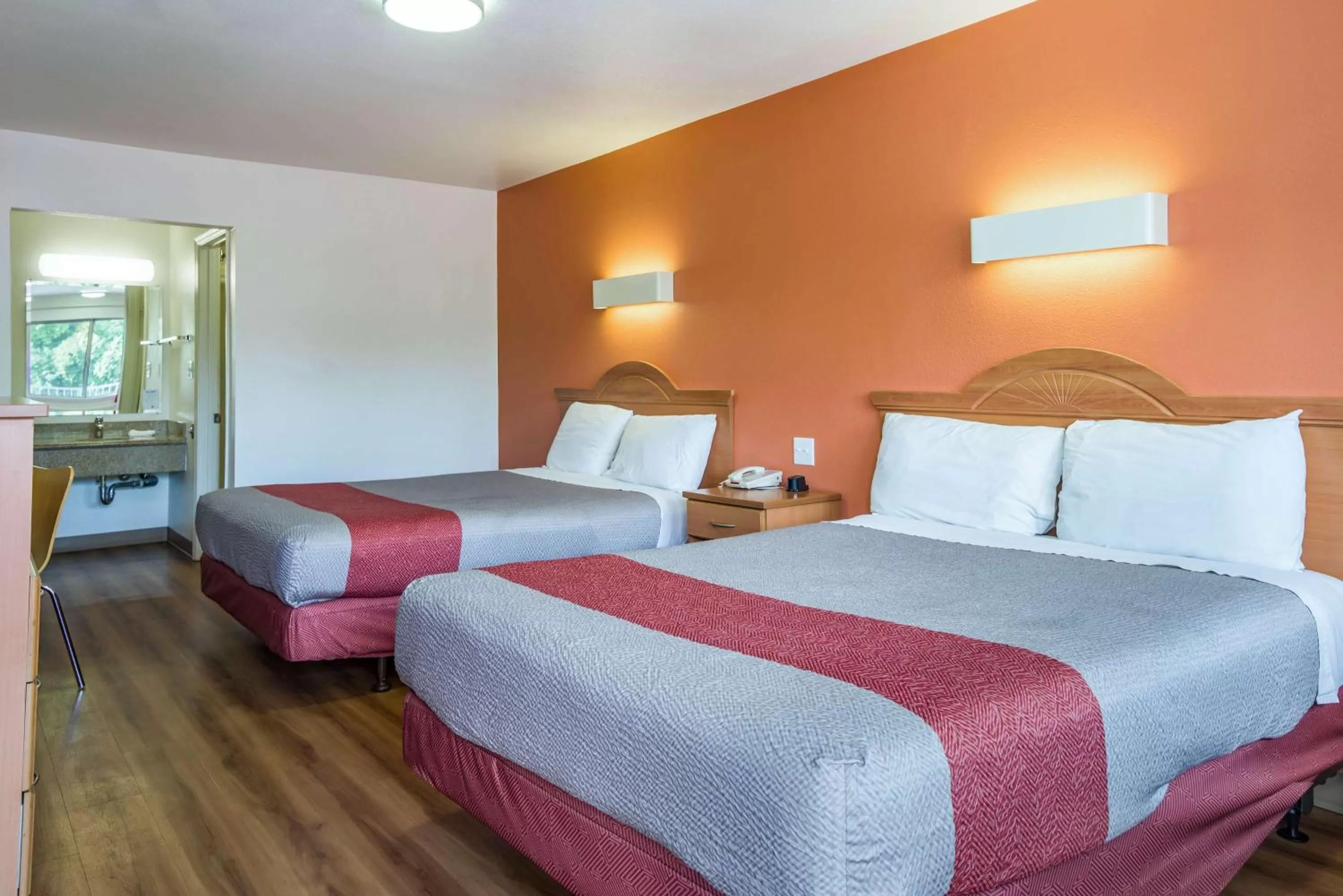 Photo of the whole room, Bed in Motel 6-Concord, CA