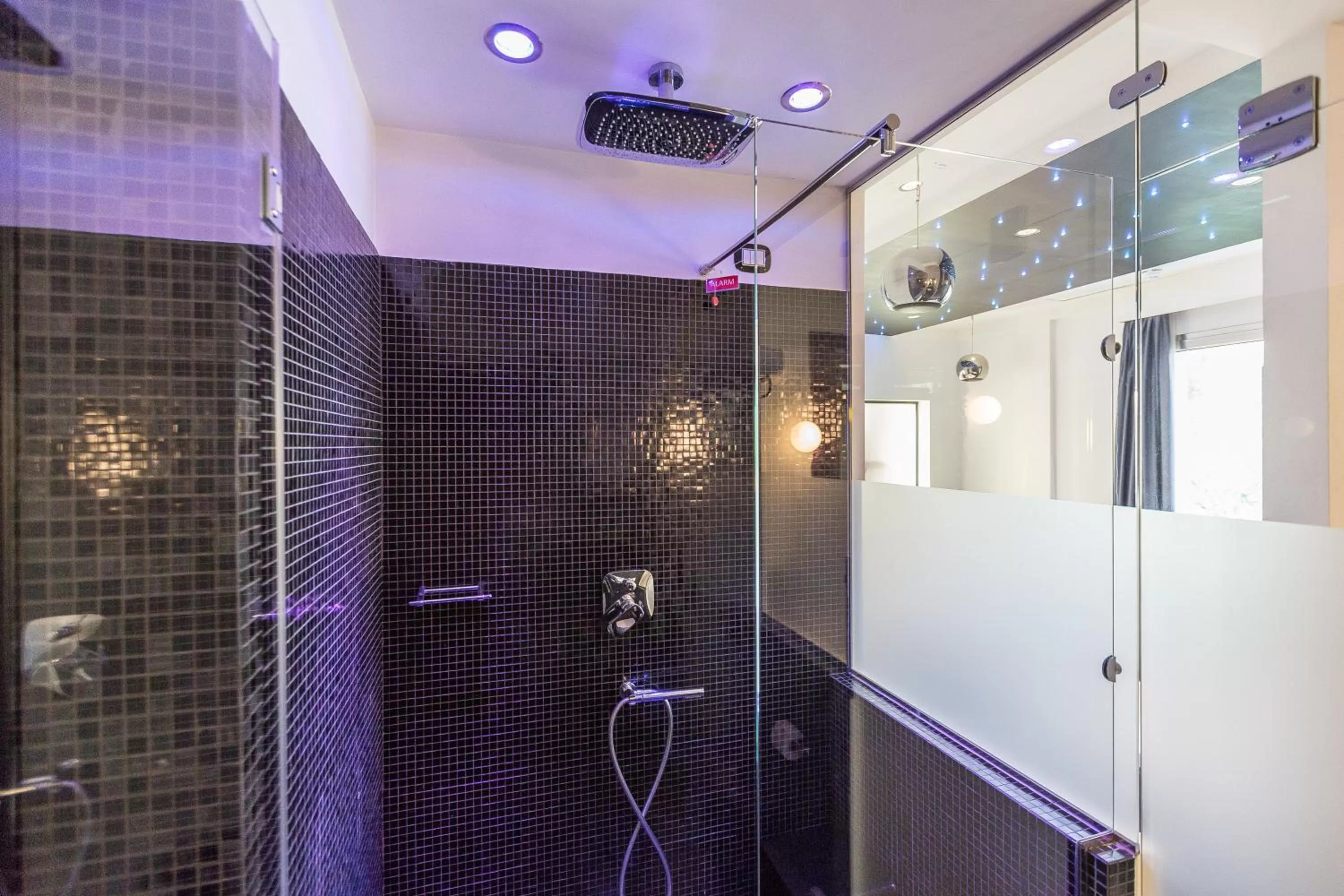 Bathroom in JC Hotel