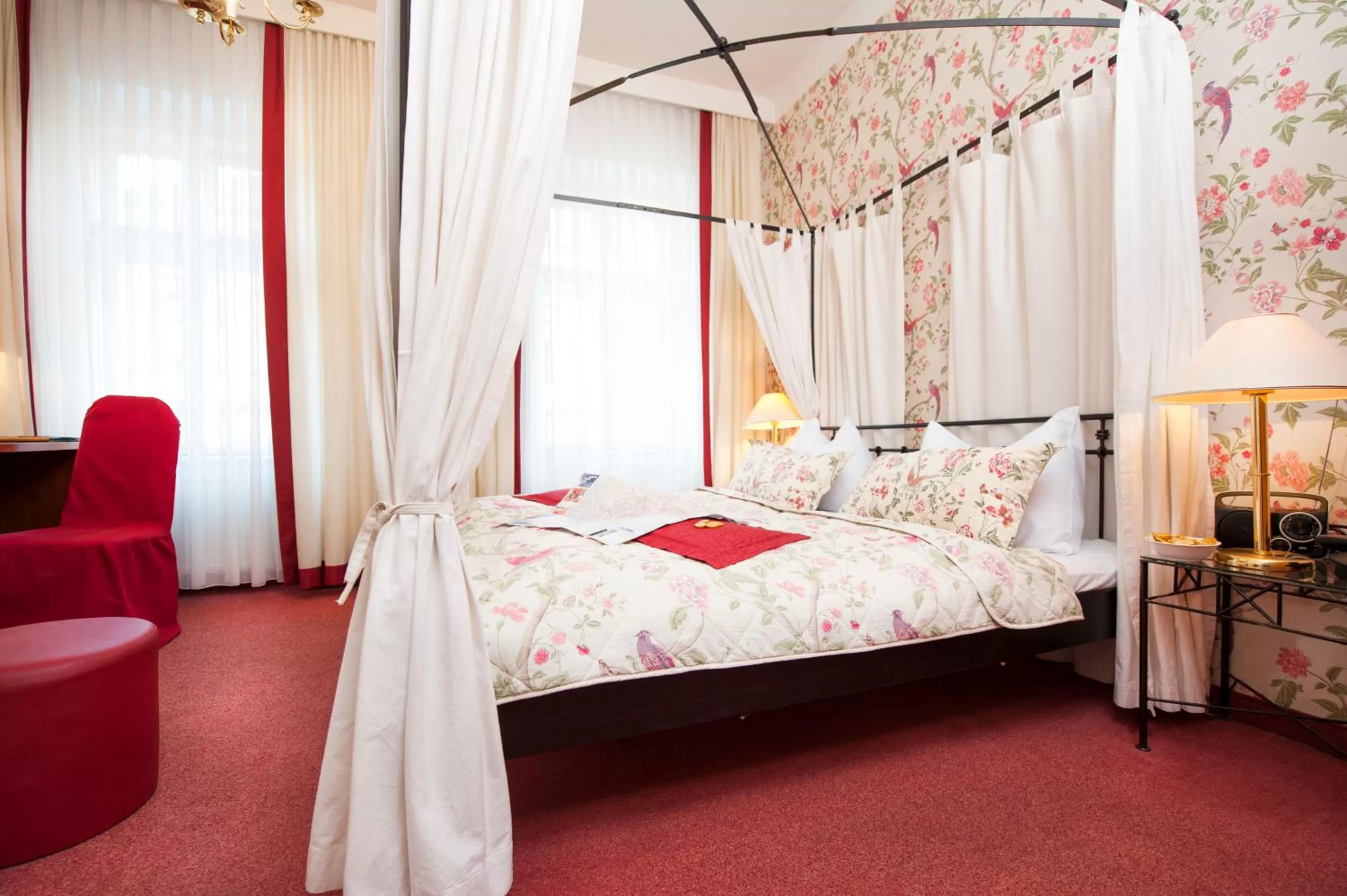 Photo of the whole room, Bed in Boutique Hotel Kugel Wien