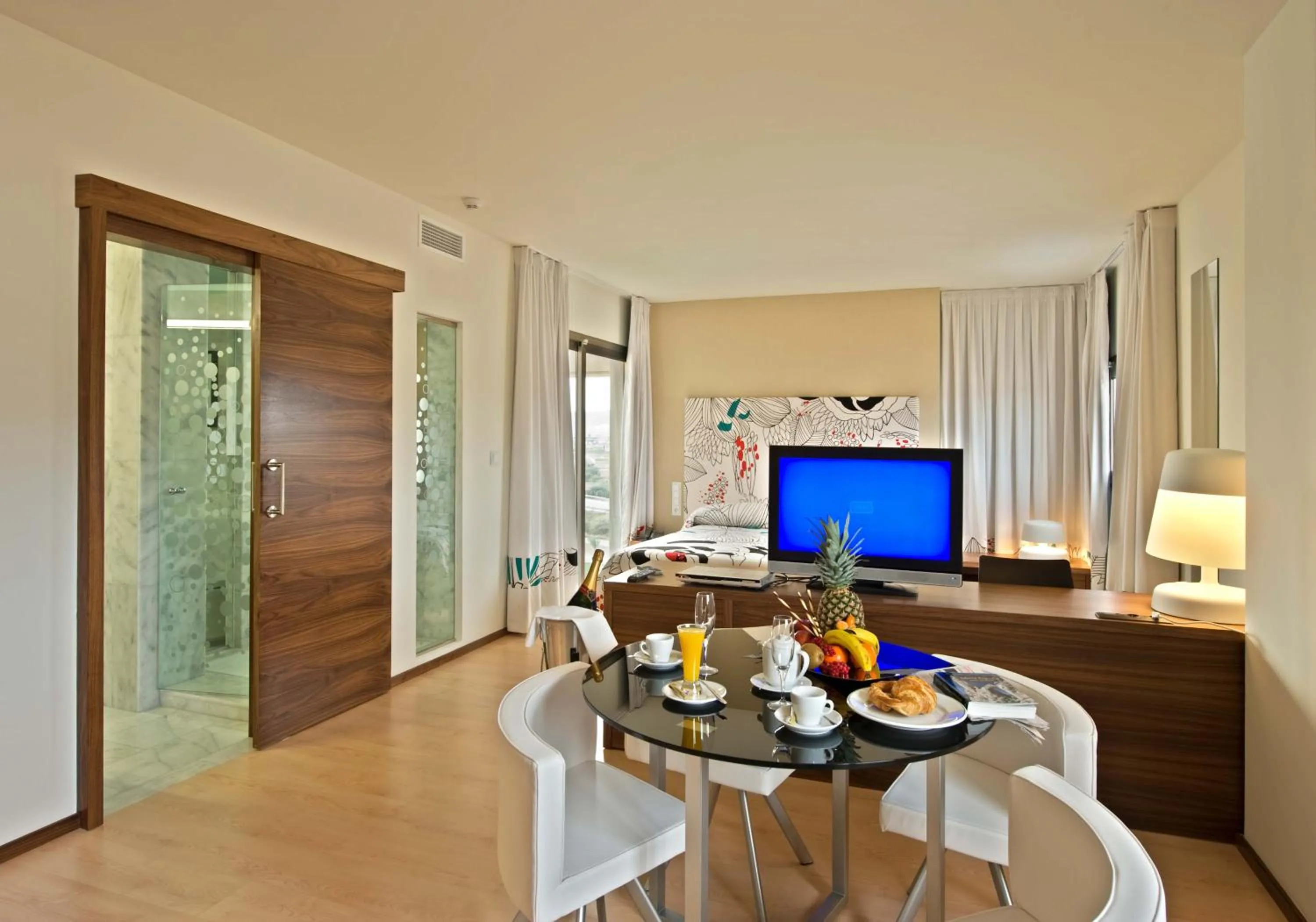 Photo of the whole room in Executive Sport