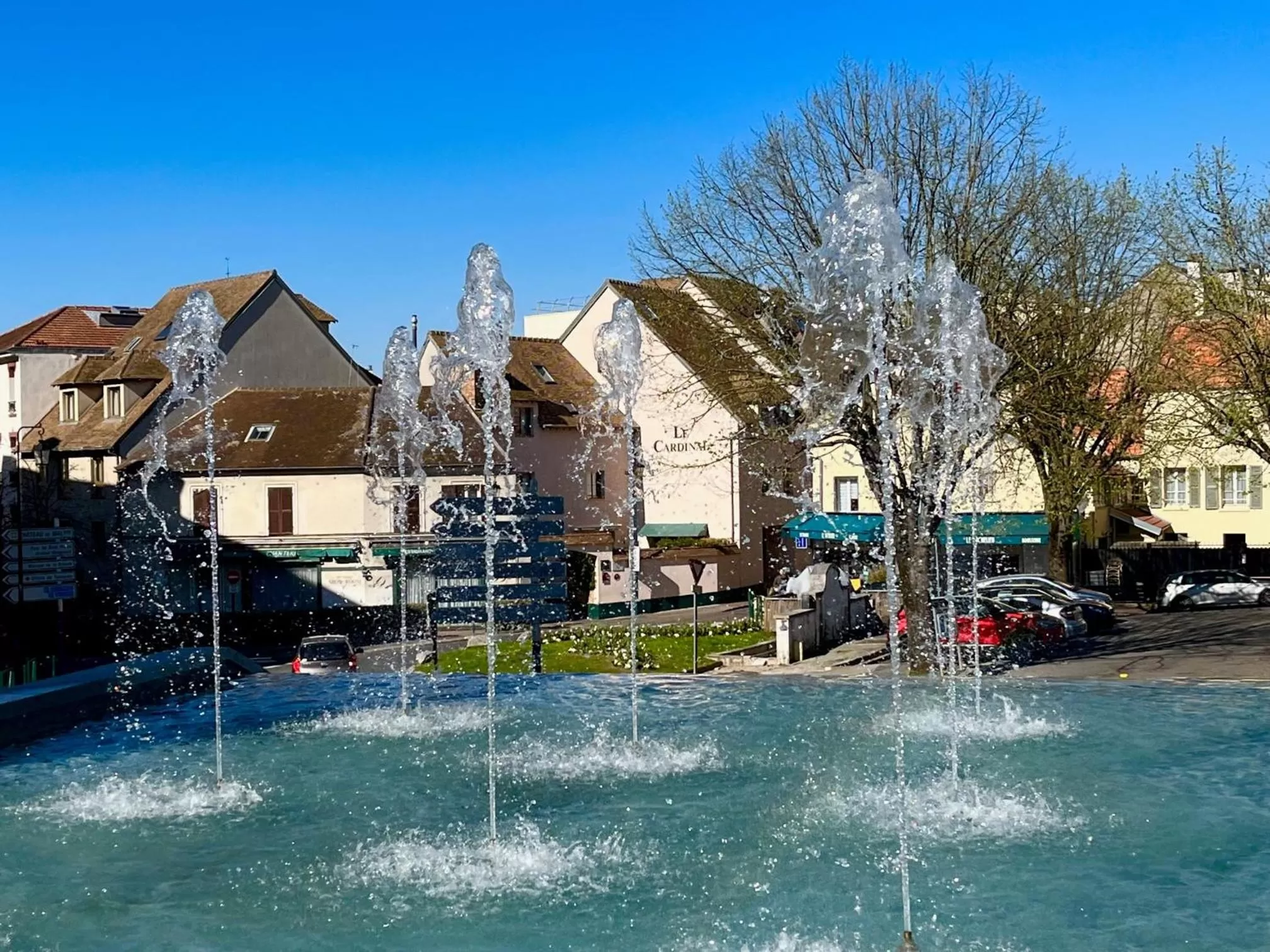 City view in Hotel Le Cardinal Rueil Centre