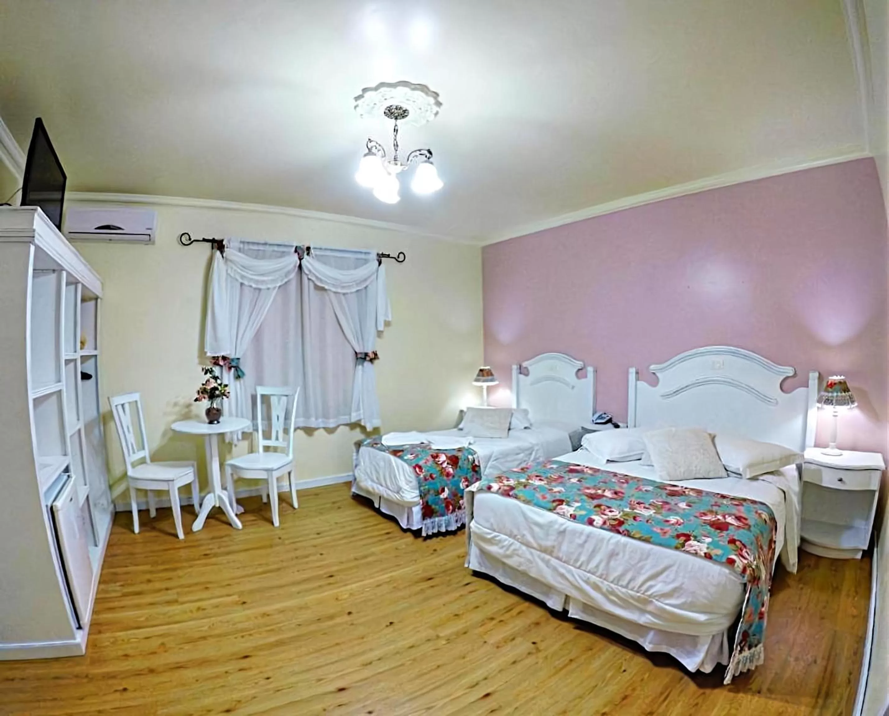 Photo of the whole room in Pousada dos Anjos