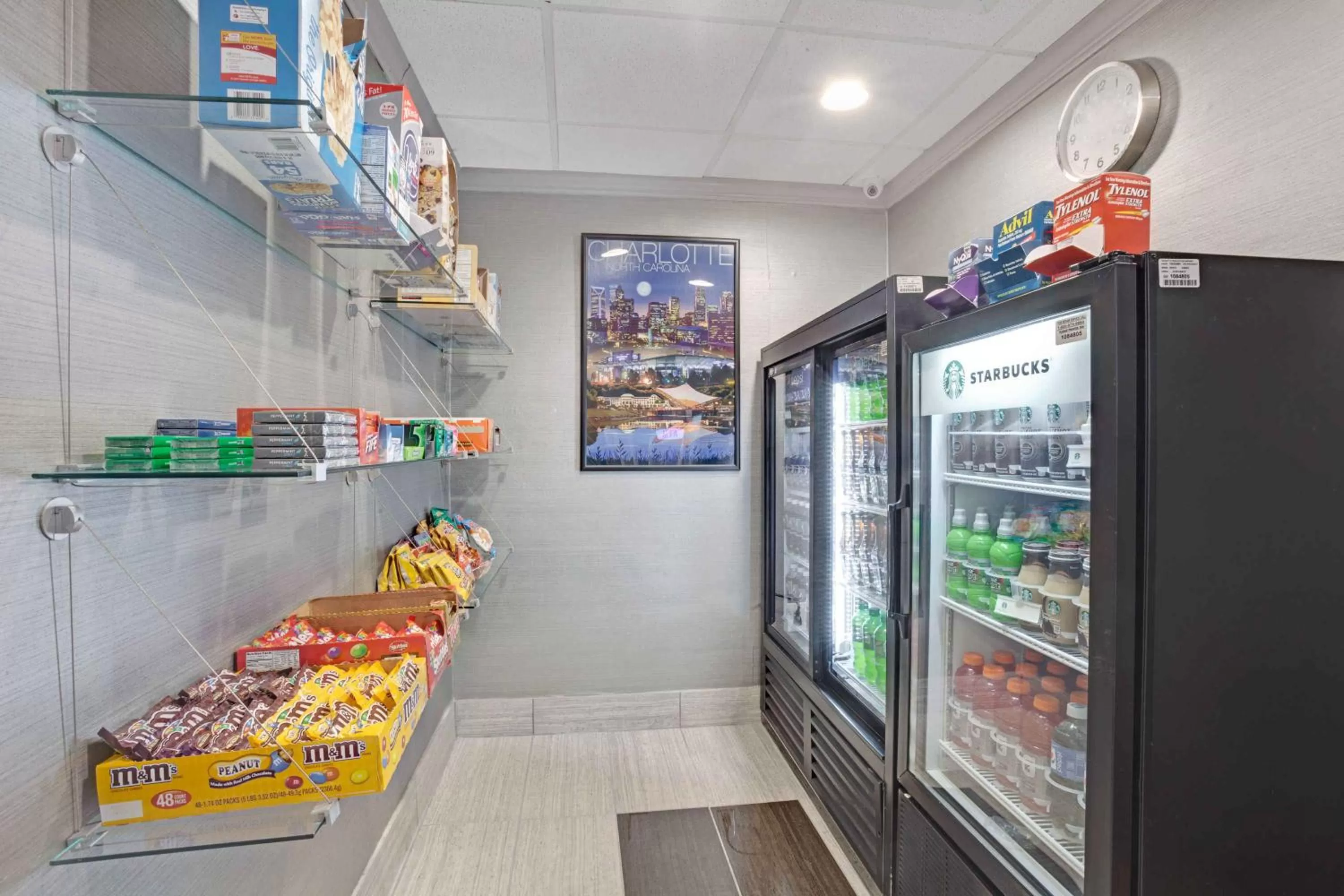 On-site shops in Wyndham Garden Charlotte Airport Southeast