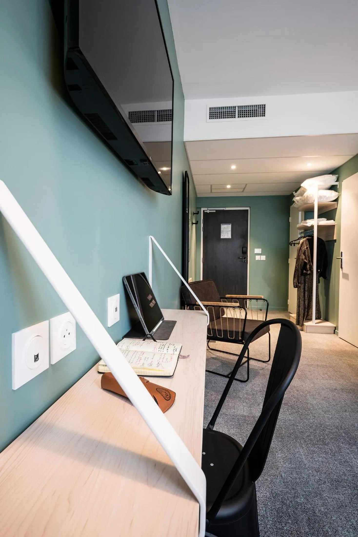 Photo of the whole room in ibis Styles Limoges Centre