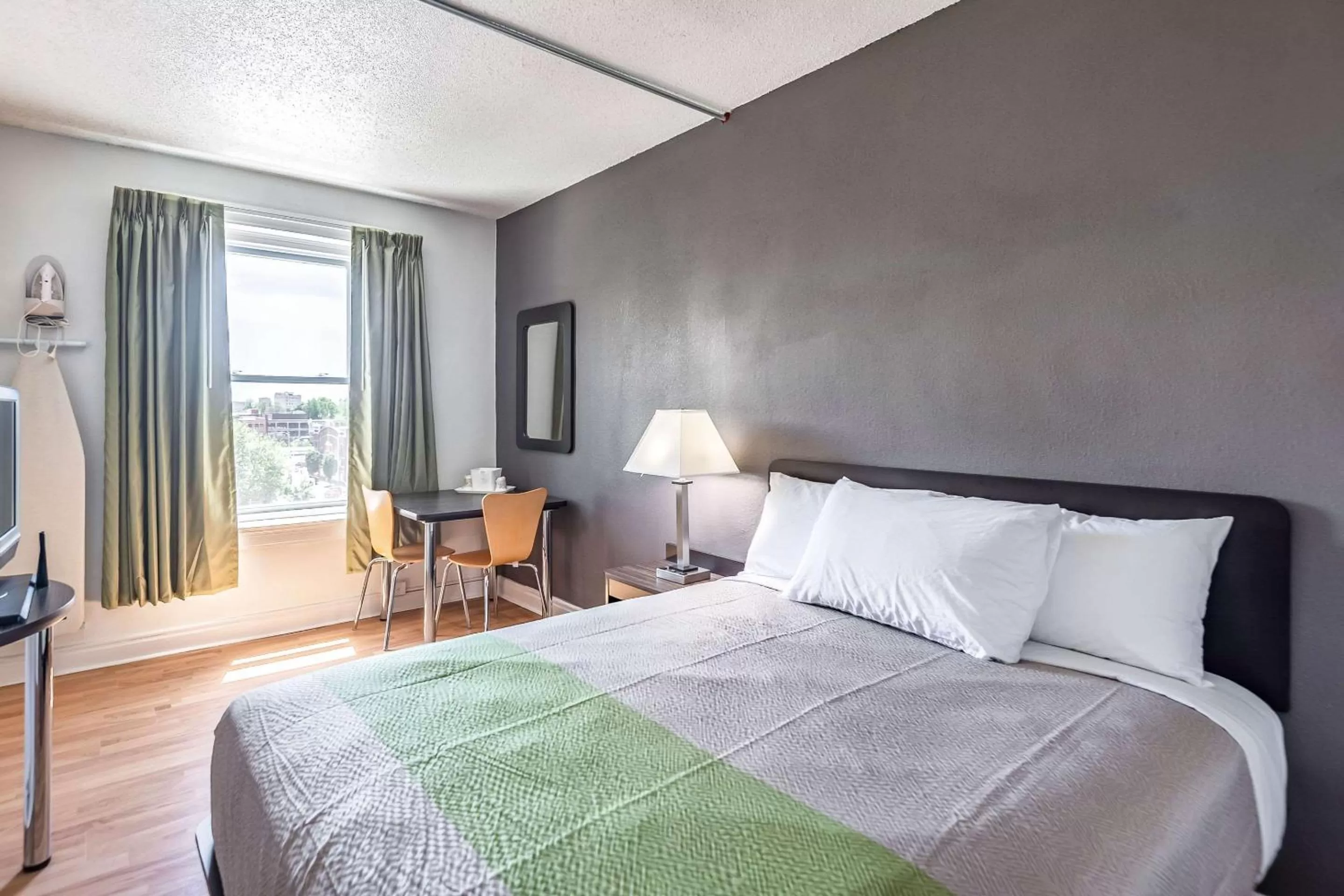 Photo of the whole room in Quality Inn & Suites Kansas City Downtown