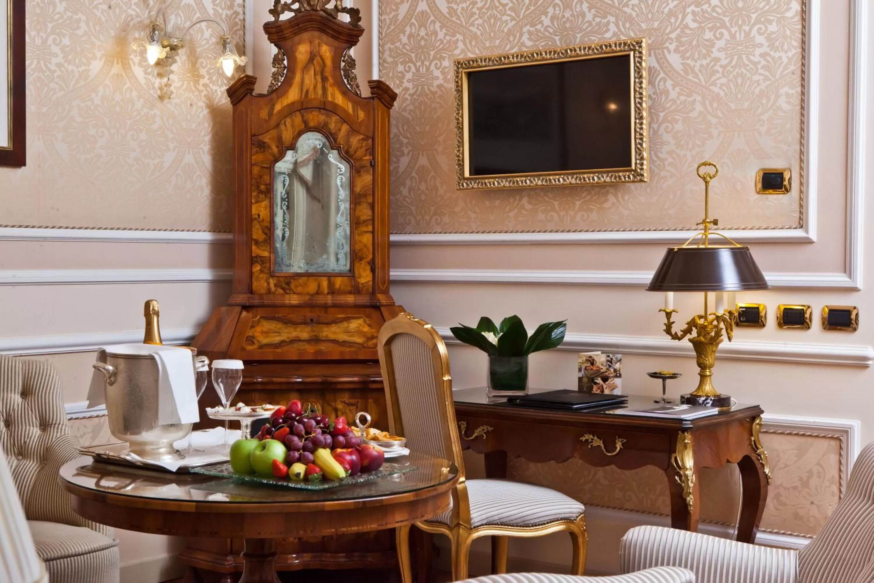 Seating area in Grand Hotel Majestic gia' Baglioni