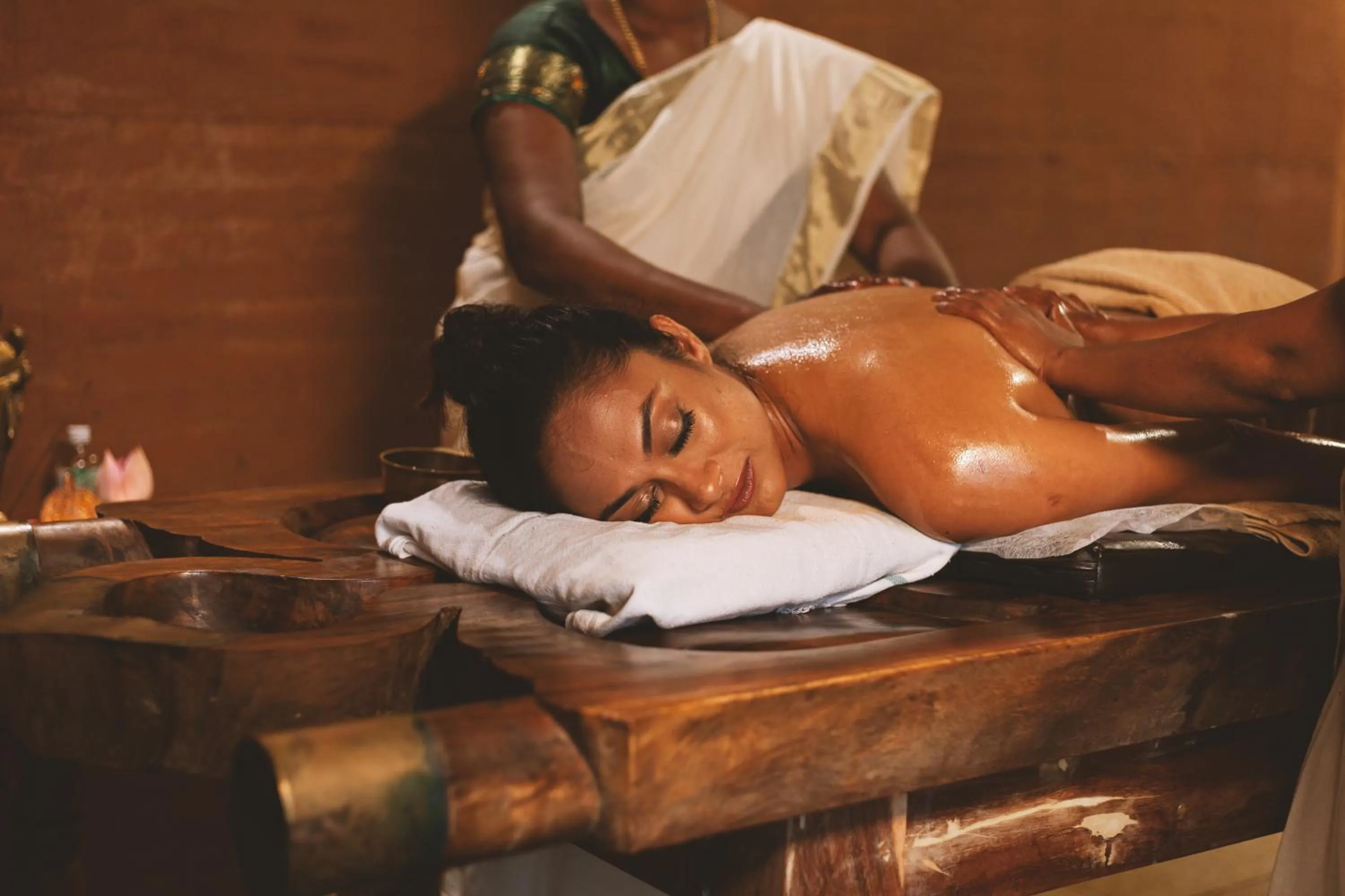 Massage in AMARA AYURVEDA RETREAT- Overlooking Evergreen Western Ghats an ecologically sustainable living space in Kovalam
