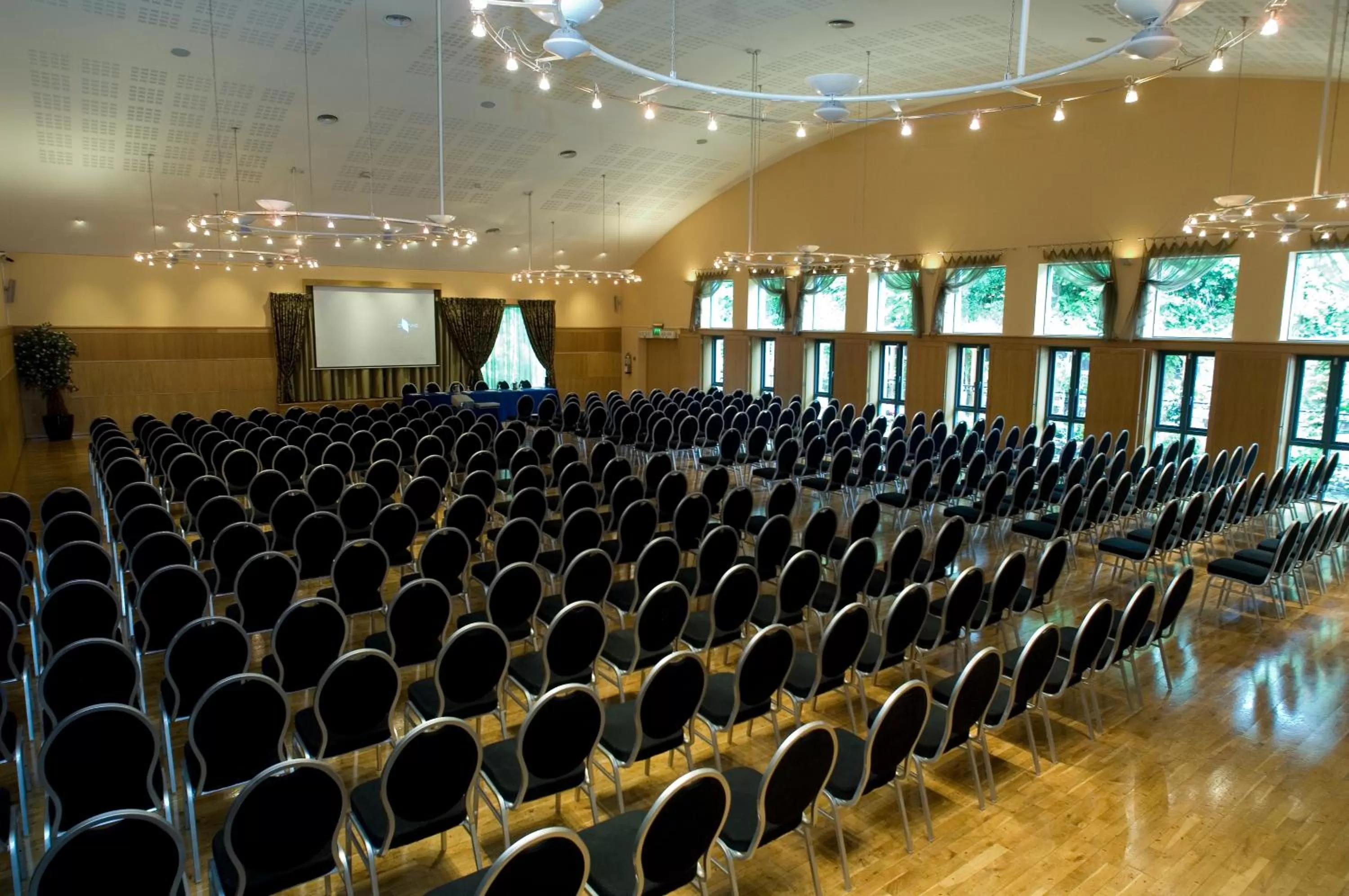 On-site shops in Ballyroe Lodge