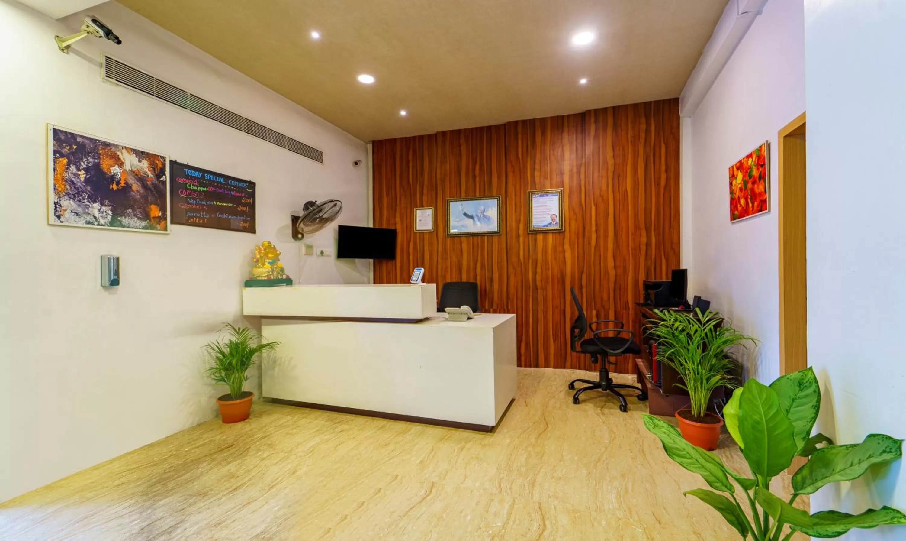 Lobby or reception in Treebo Golden Swan Tambaram