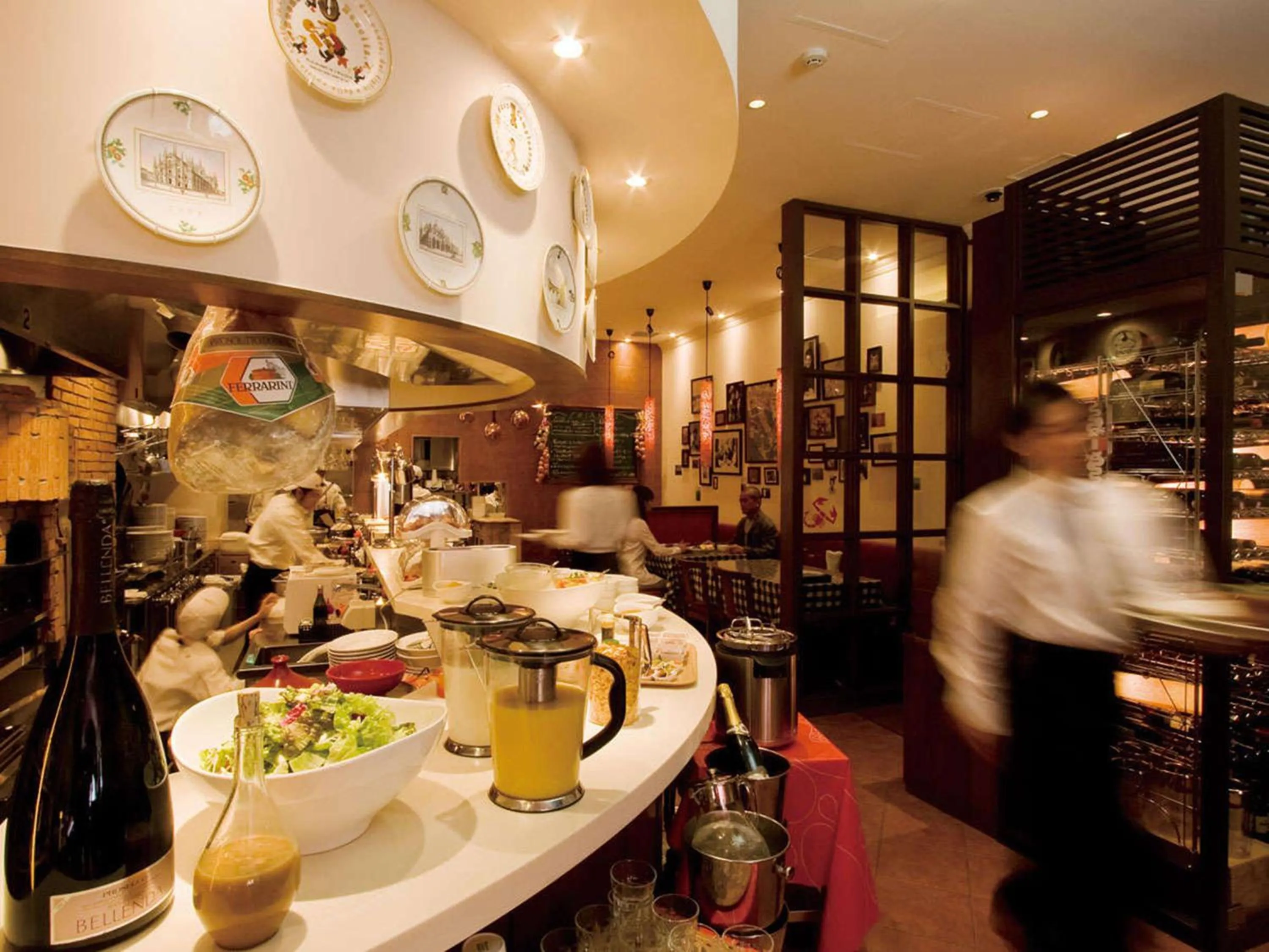 Restaurant/places to eat in Hotel Resol Ikebukuro