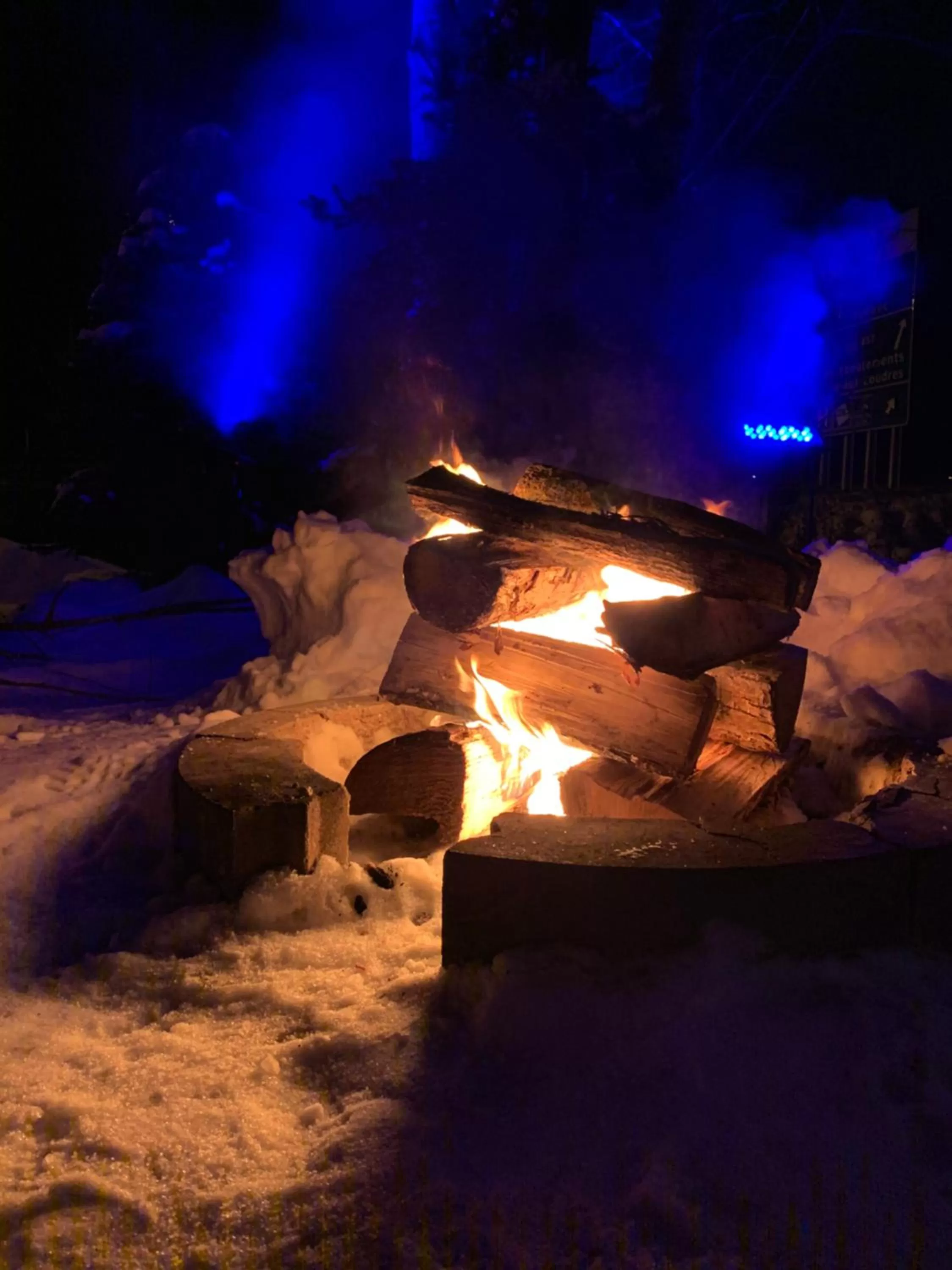 Evening entertainment in Motel Des Cascades