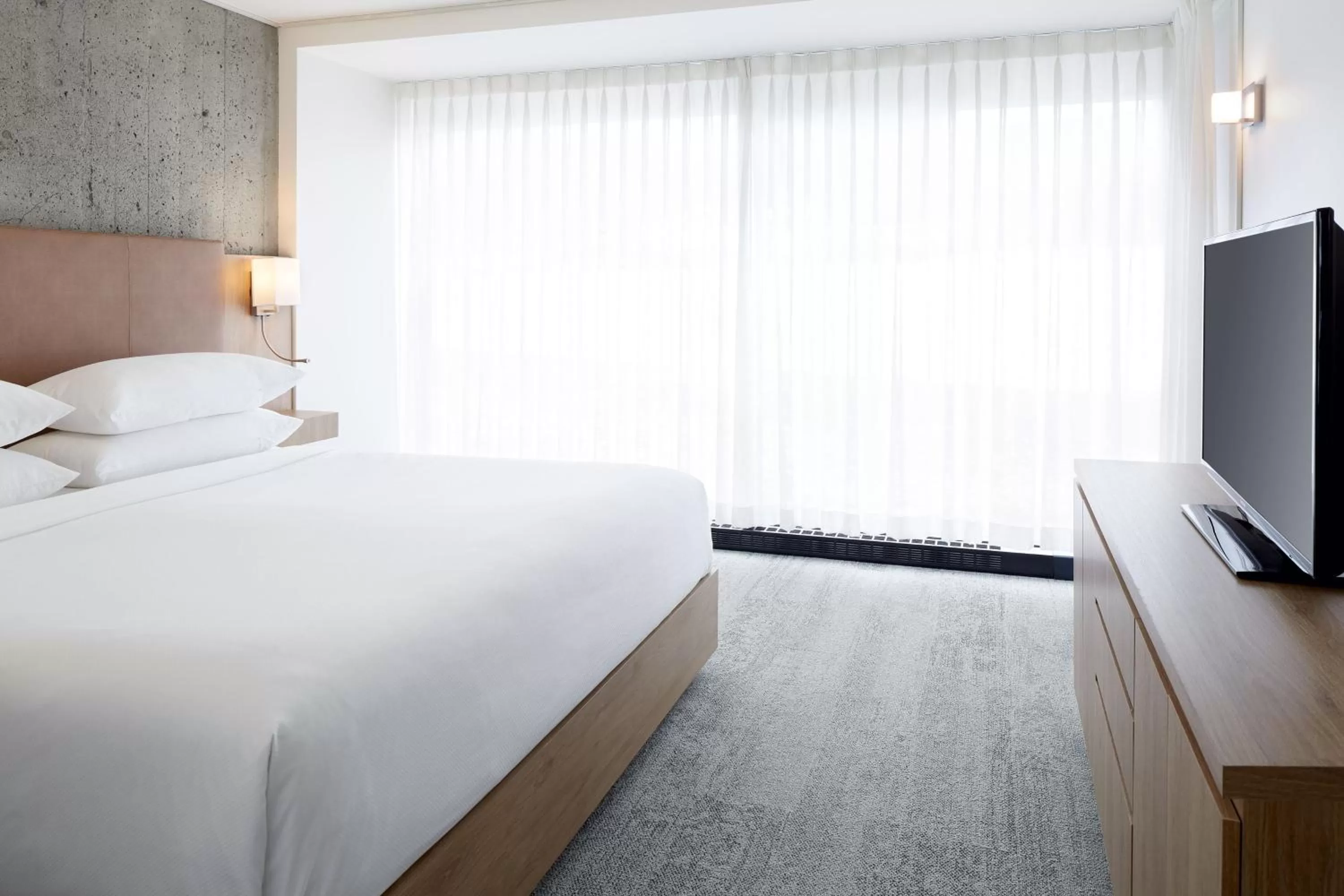 Bedroom, Bed in Delta Hotels by Marriott Mont Sainte-Anne, Resort & Convention Center