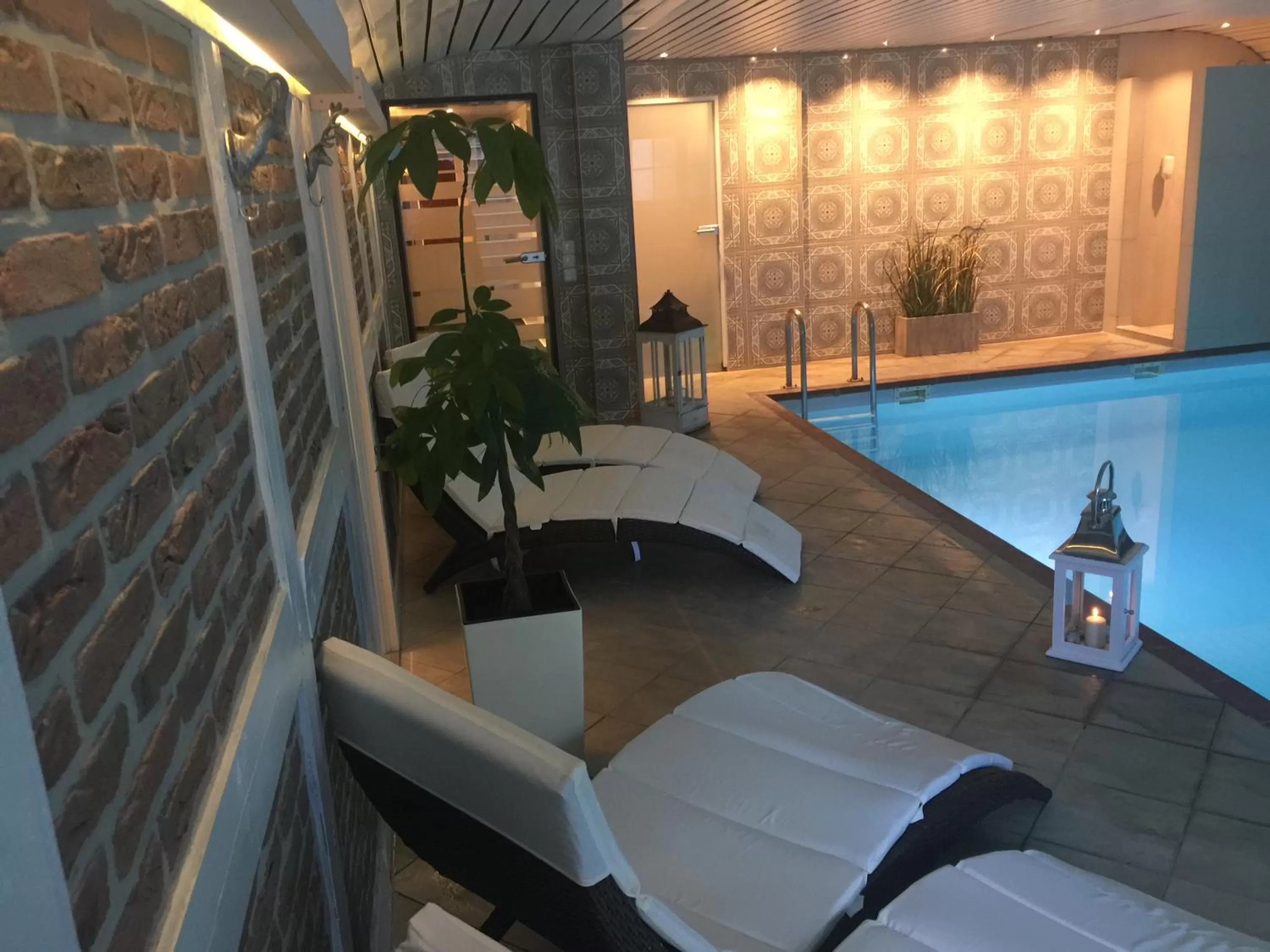 Public Bath in Petersen's Landhaus