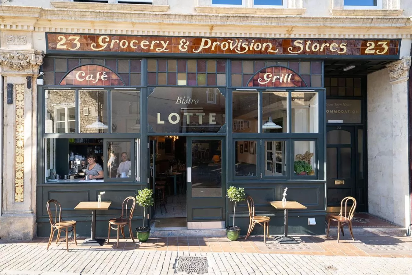 Restaurant/places to eat in Bistro Lotte