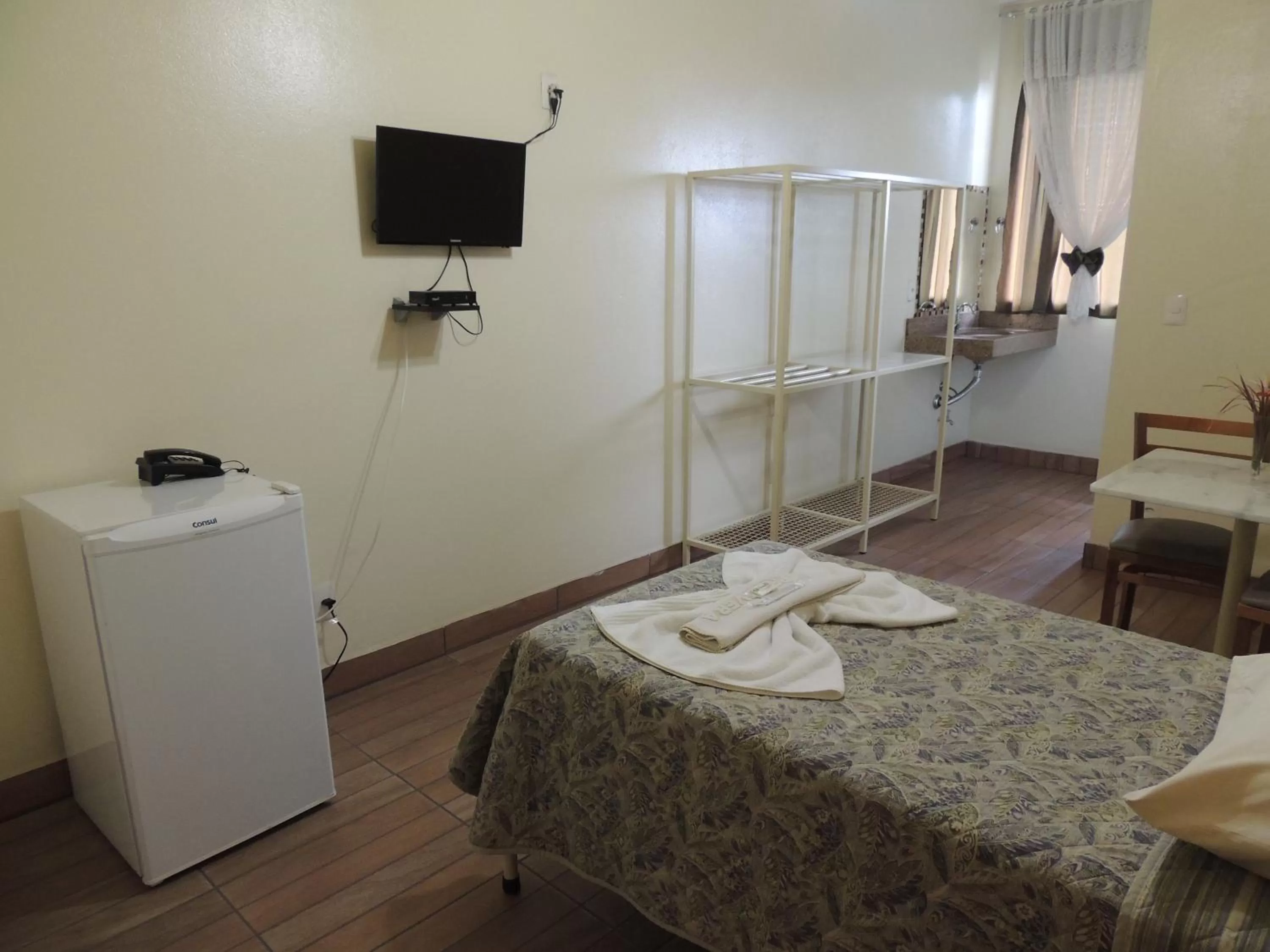 TV/Entertainment Center in Hotel Primavera