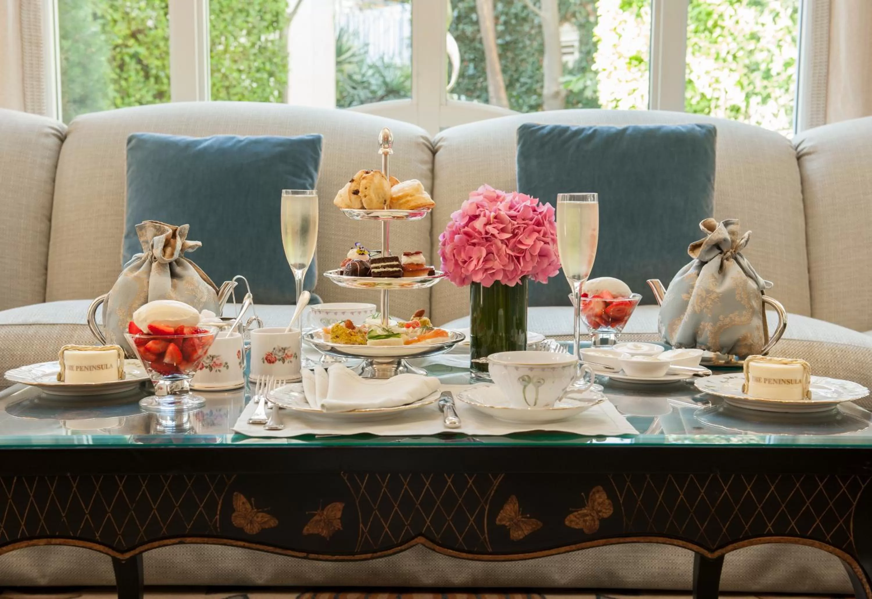 Restaurant/places to eat in The Peninsula Beverly Hills