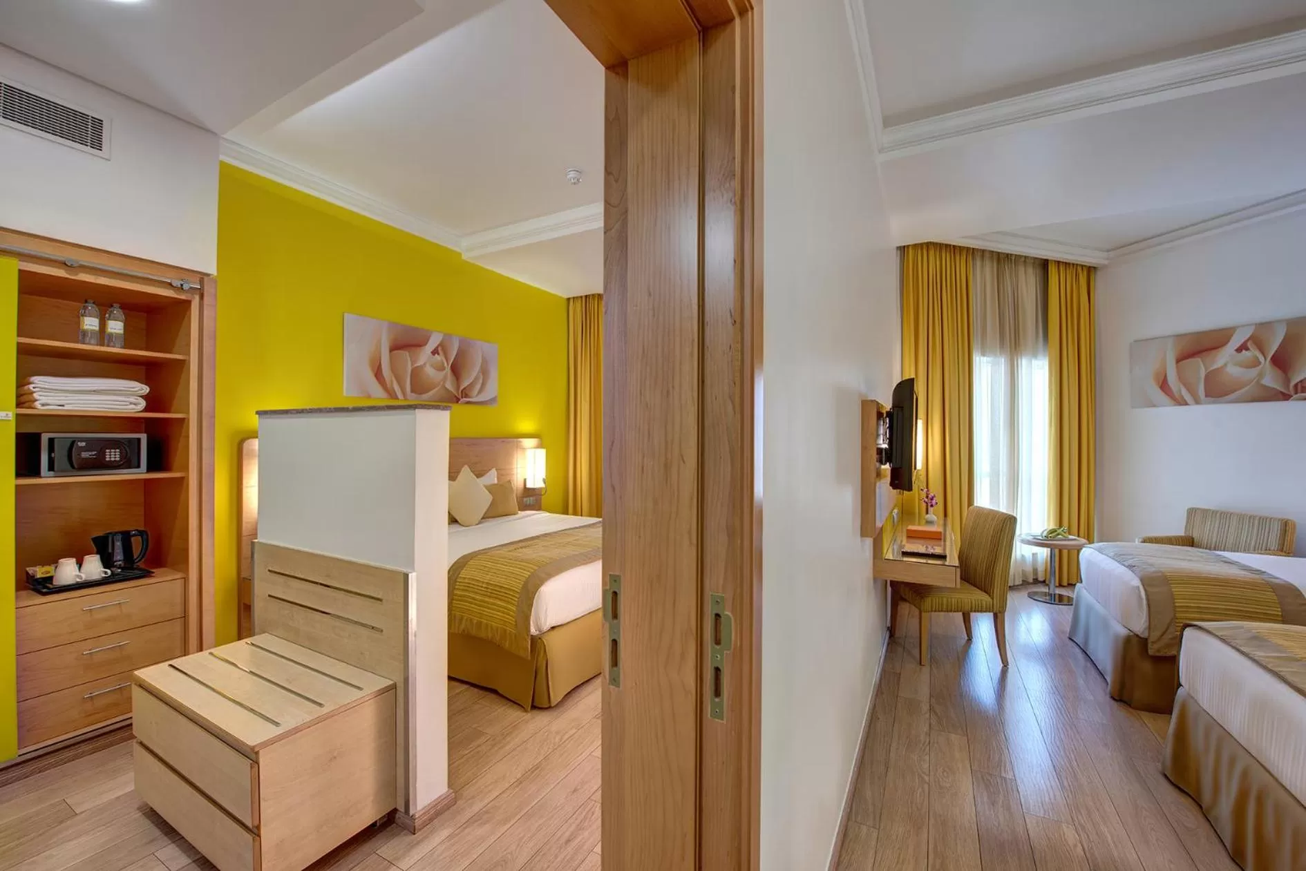 Bedroom, Bed in Al Khoory Executive Hotel, Al Wasl