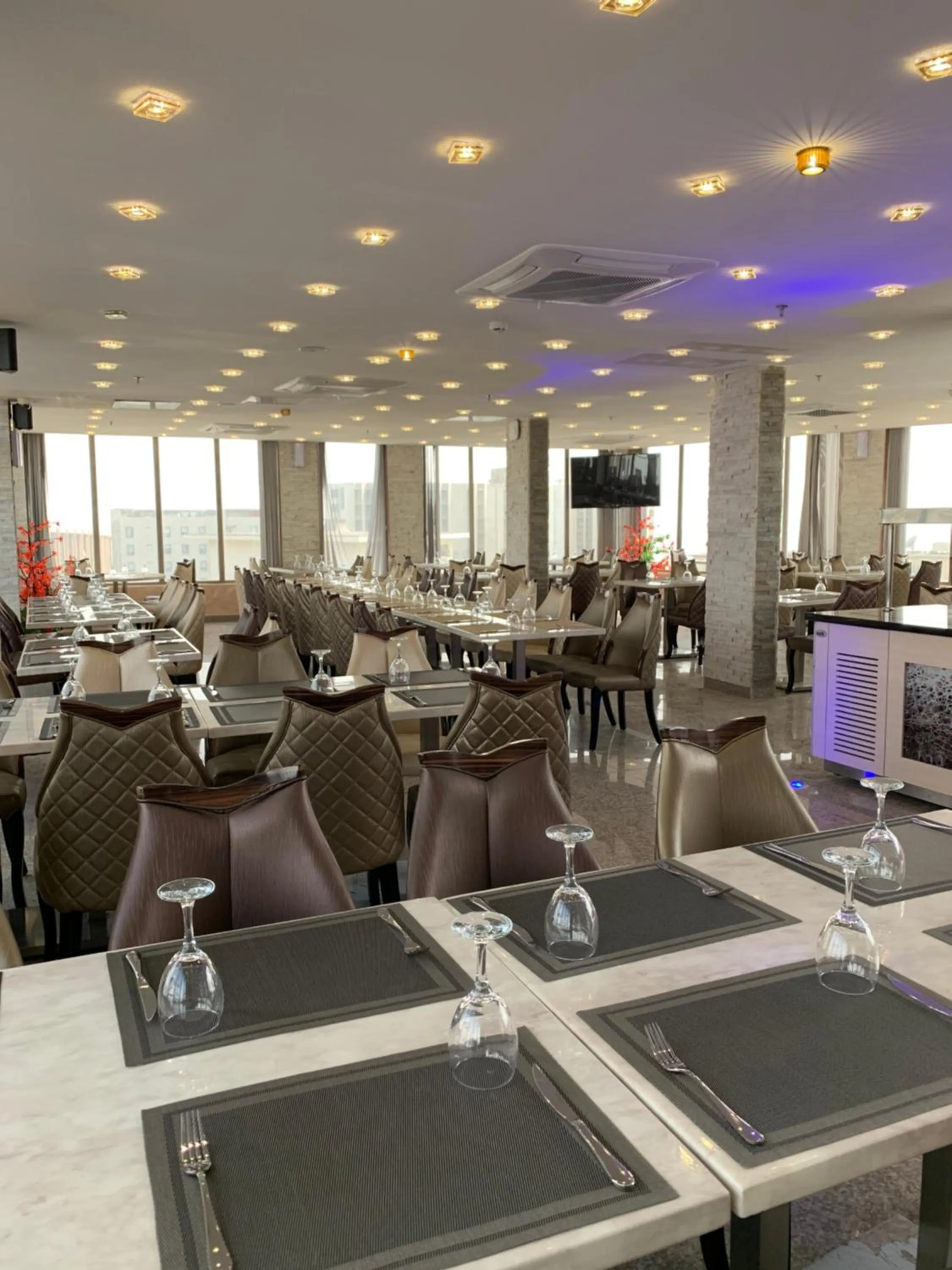 Patio, Restaurant/Places to Eat in Days Hotel & Suites by Wyndham Dakar