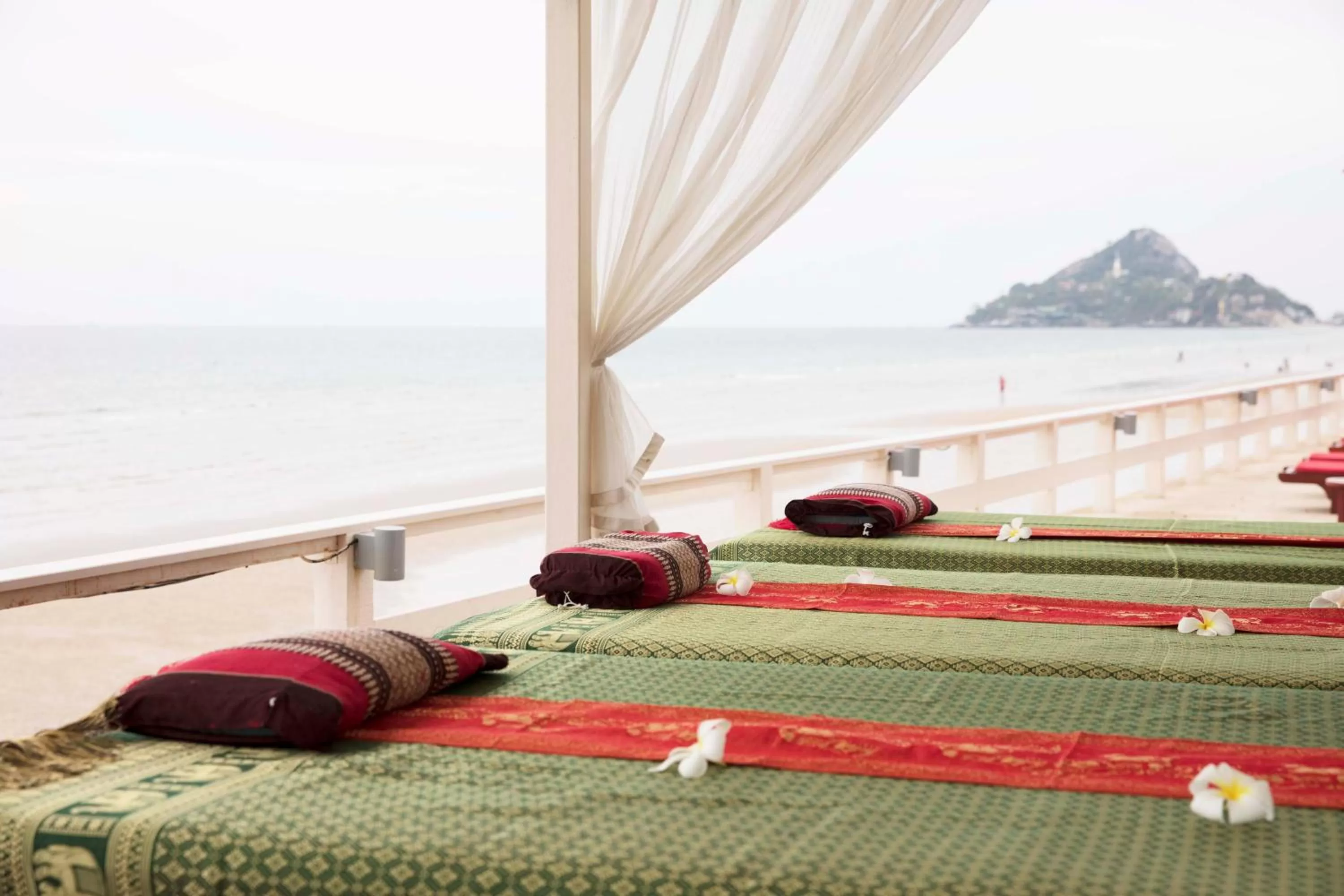 Massage in Chom View Hotel, Hua Hin