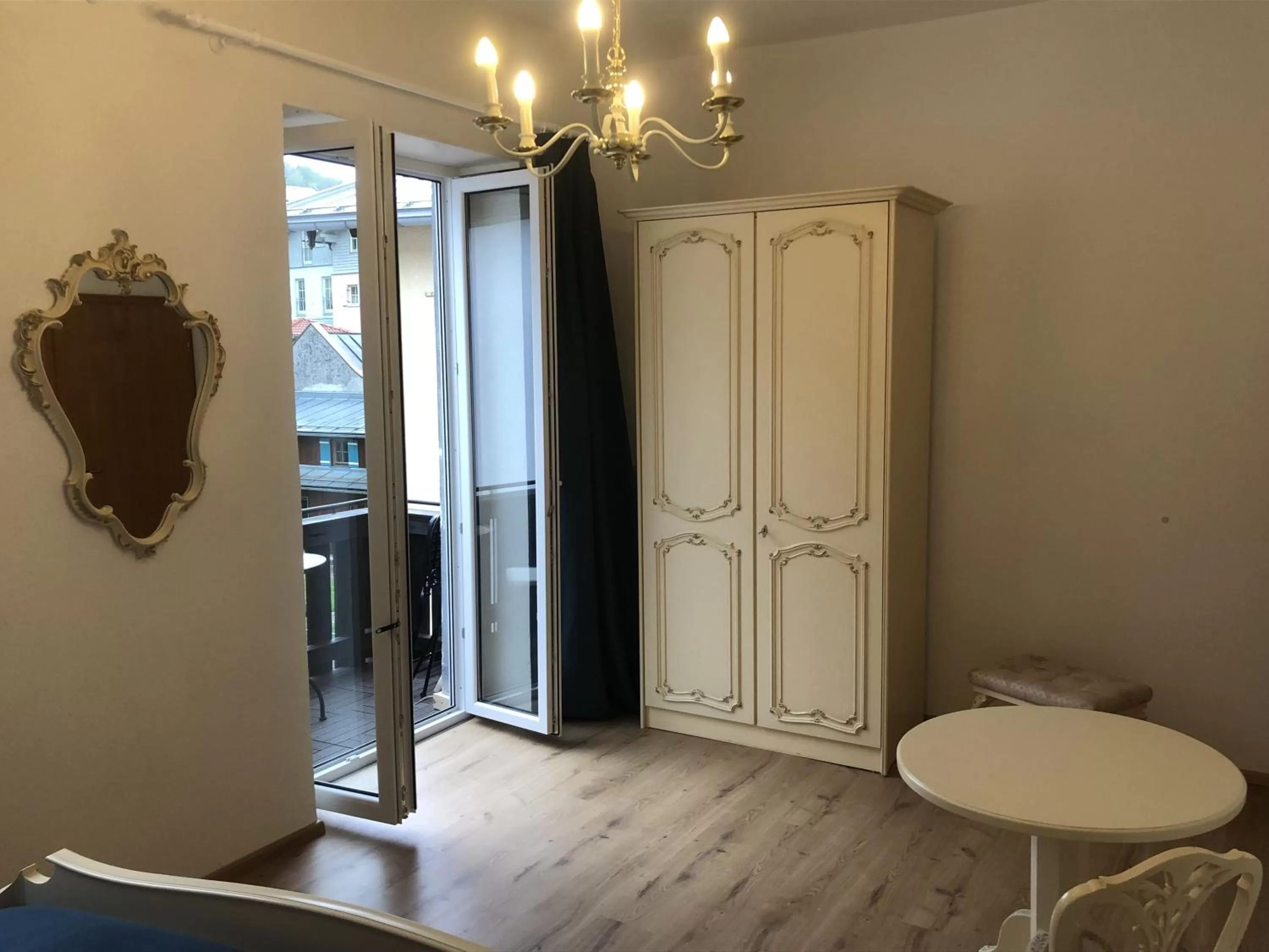 TV/Entertainment Center in Pension und Ferienwohnung Frech