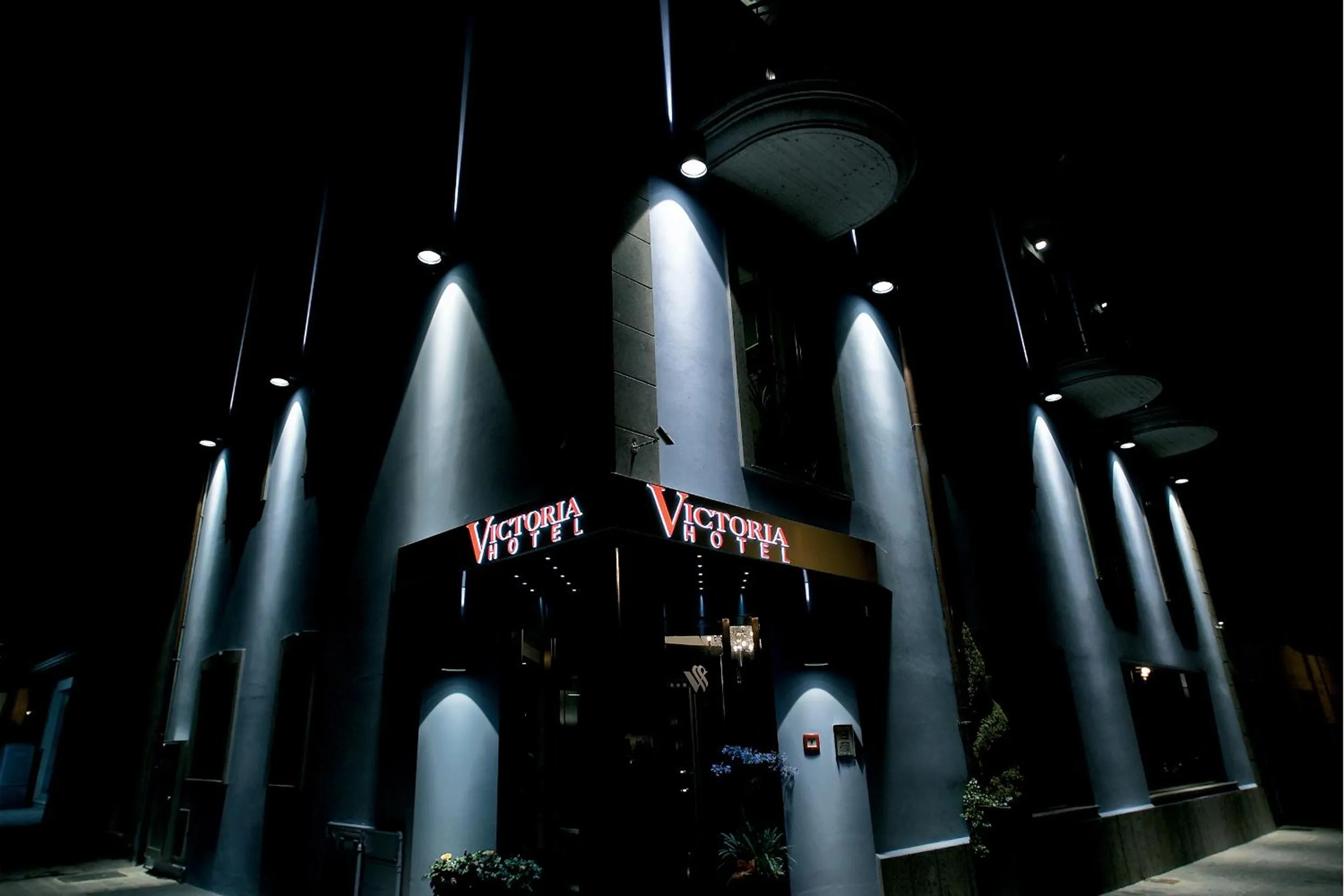 Facade/entrance in Victoria Hotel