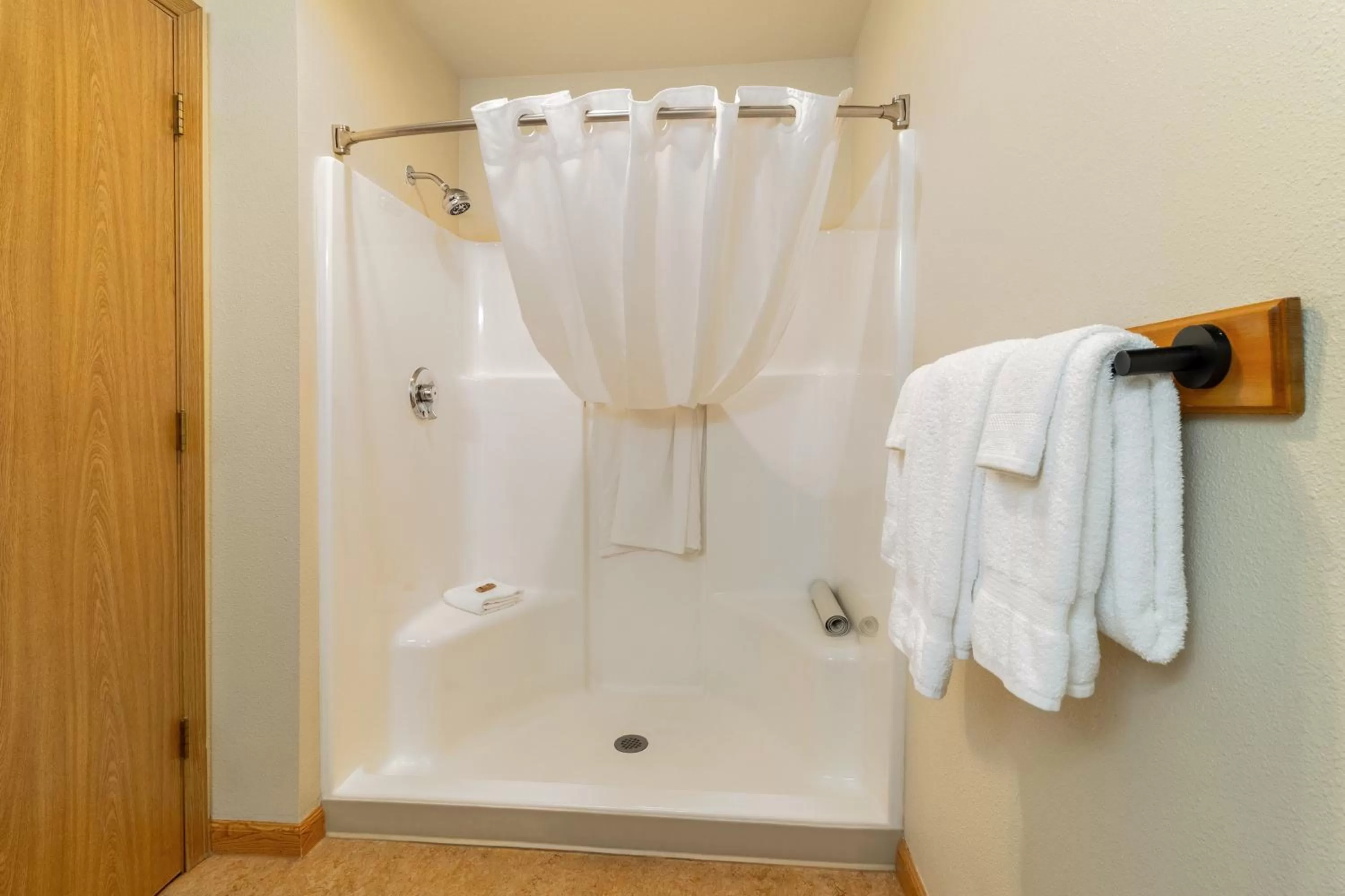 Bathroom in Resort City Inn Coeur d Alene