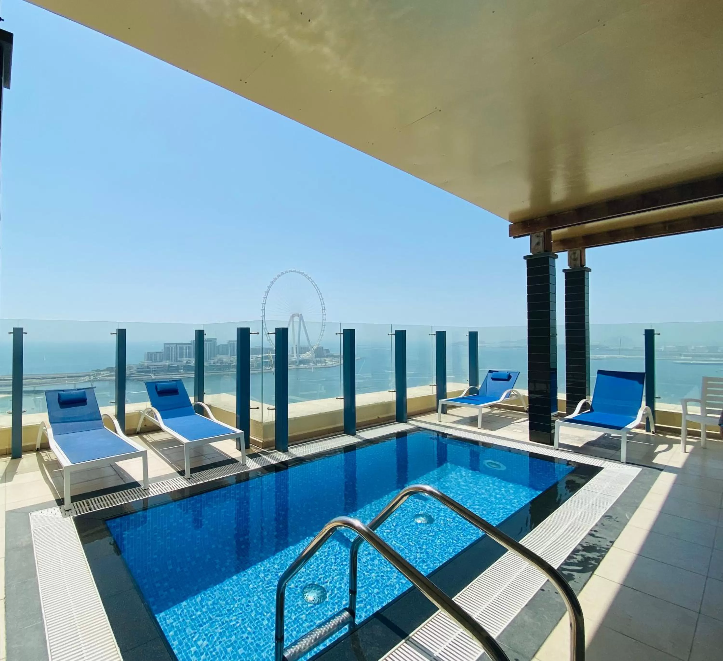 Pool view in Roda Amwaj Suites Jumeirah Beach Residence