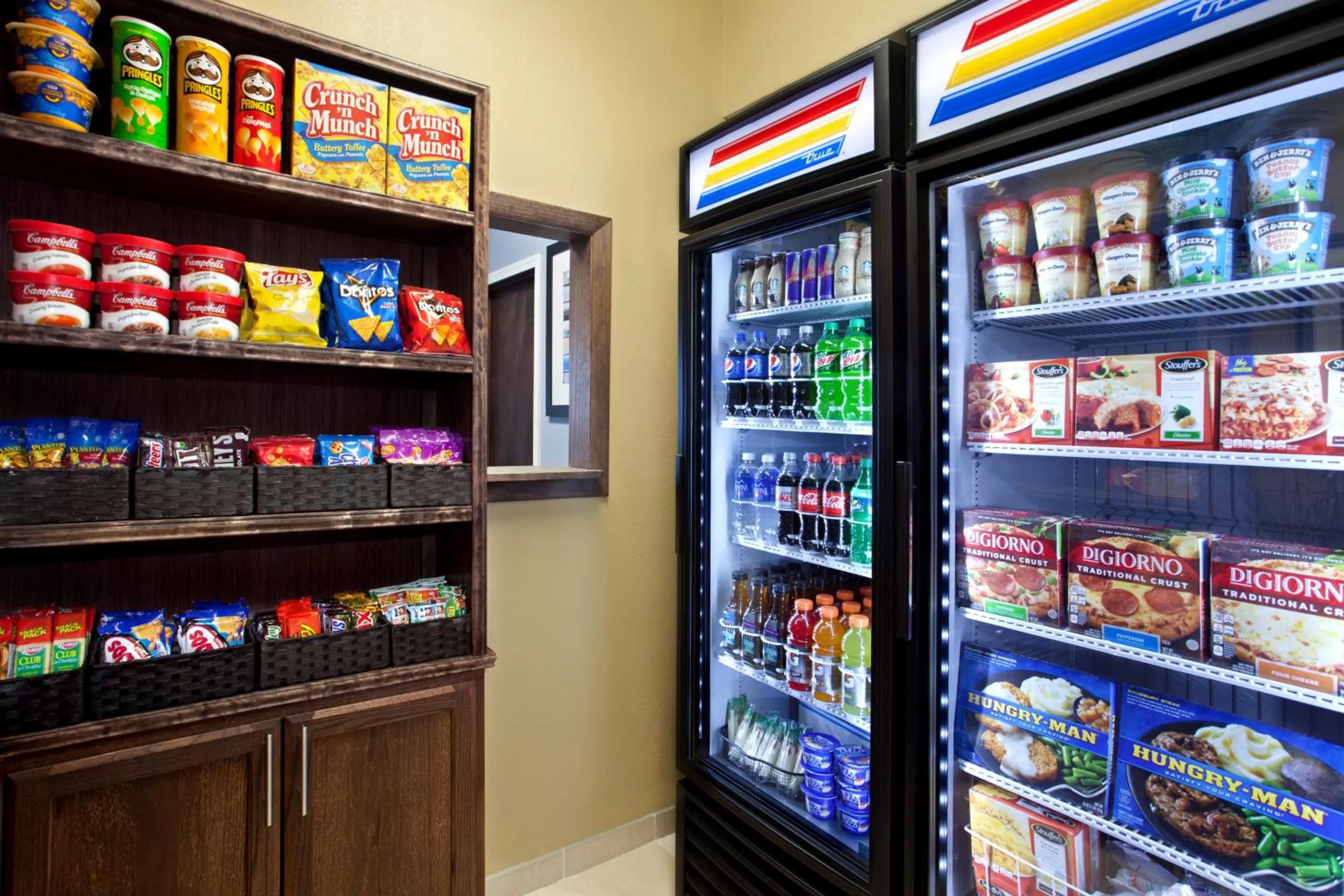 On-site shops in Microtel Inn & Suites by Wyndham Waynesburg