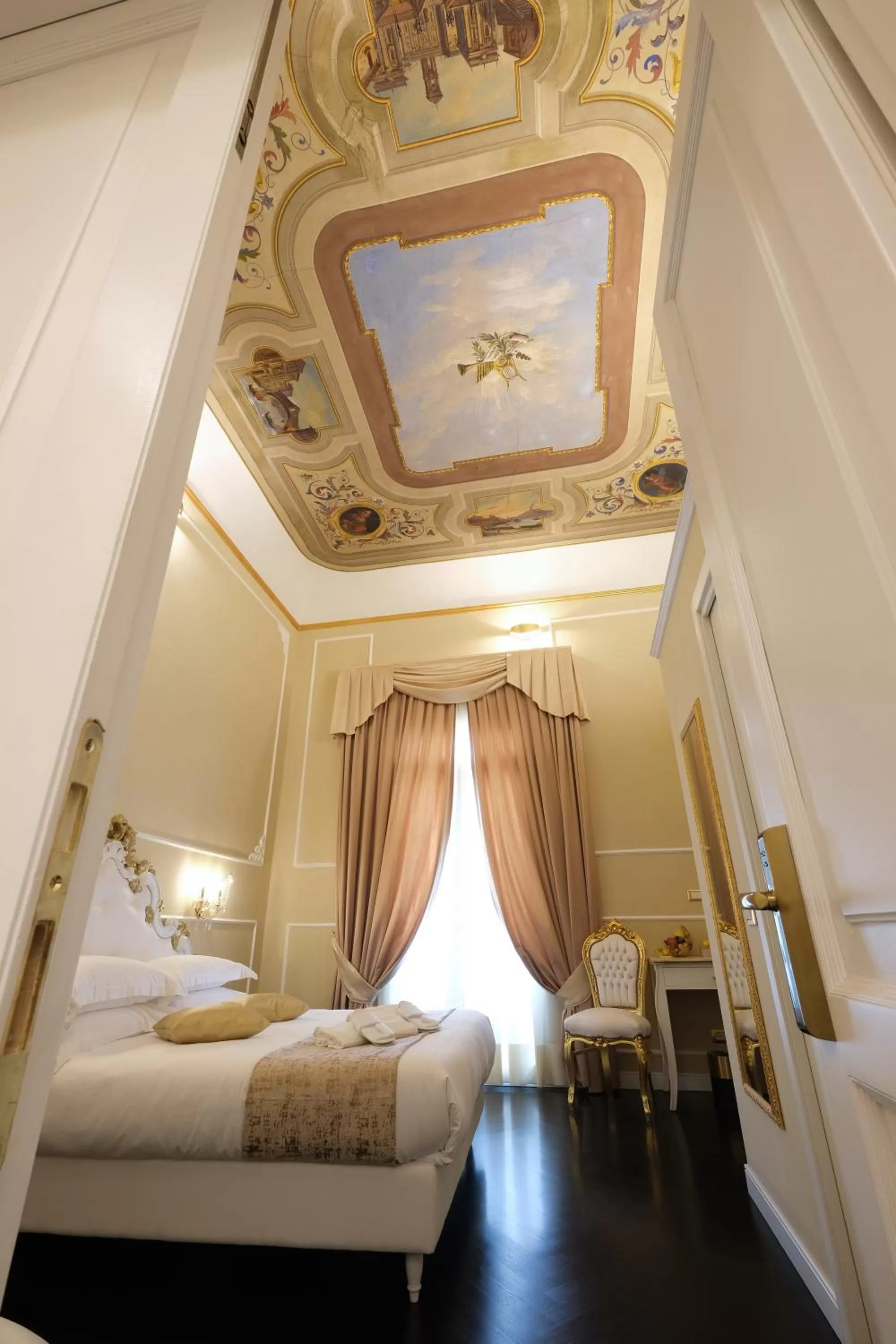 Photo of the whole room, Bed in B&B Kingsman