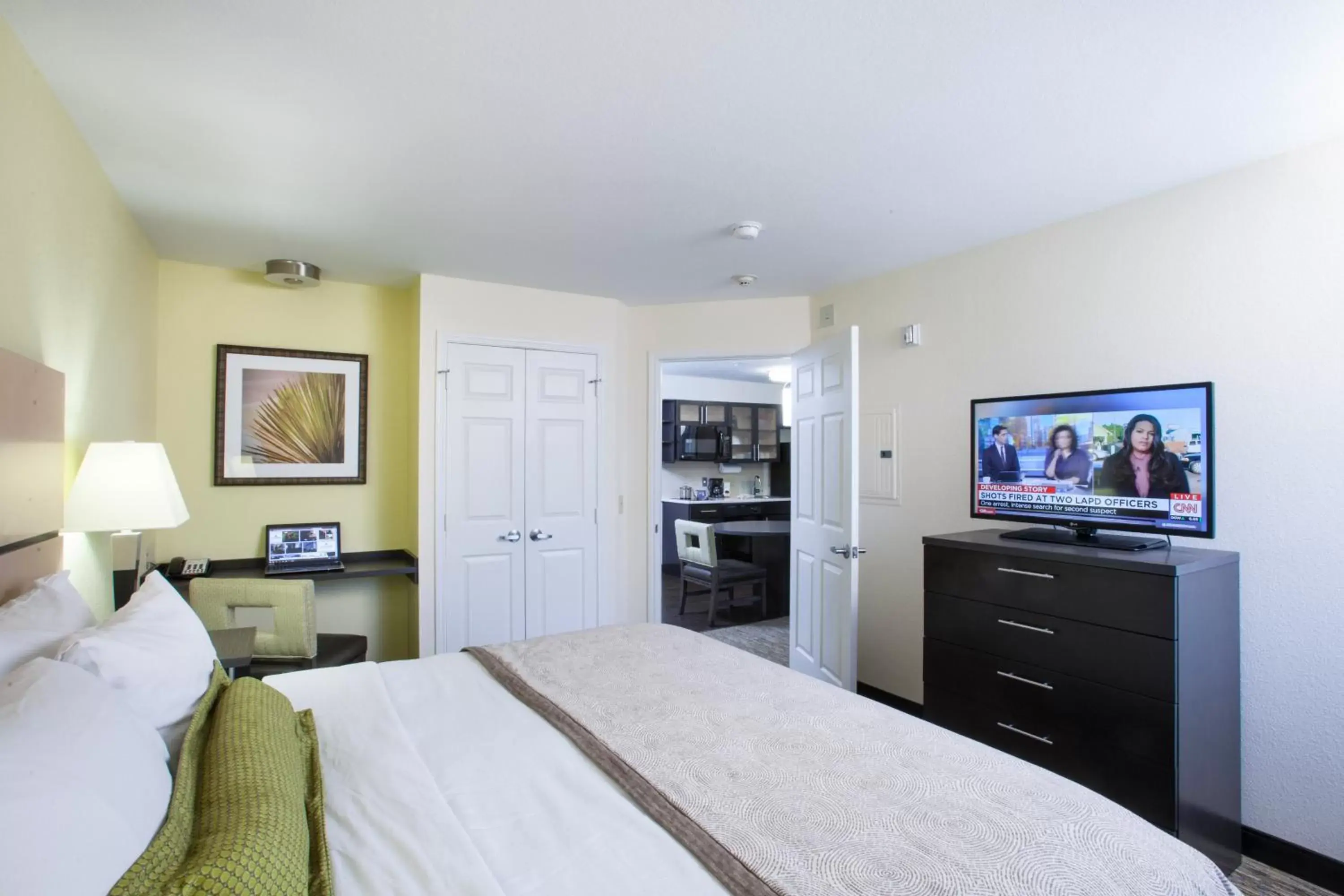 Studio King Suite Hear Accessible Roll In Shower - Non-Smoking in Candlewood Suites New Braunfels, an IHG Hotel Studio King Suite Hear Accessible Roll In Shower - Non-Smoking in Candlewood Suites New Braunfels, an IHG Hotel