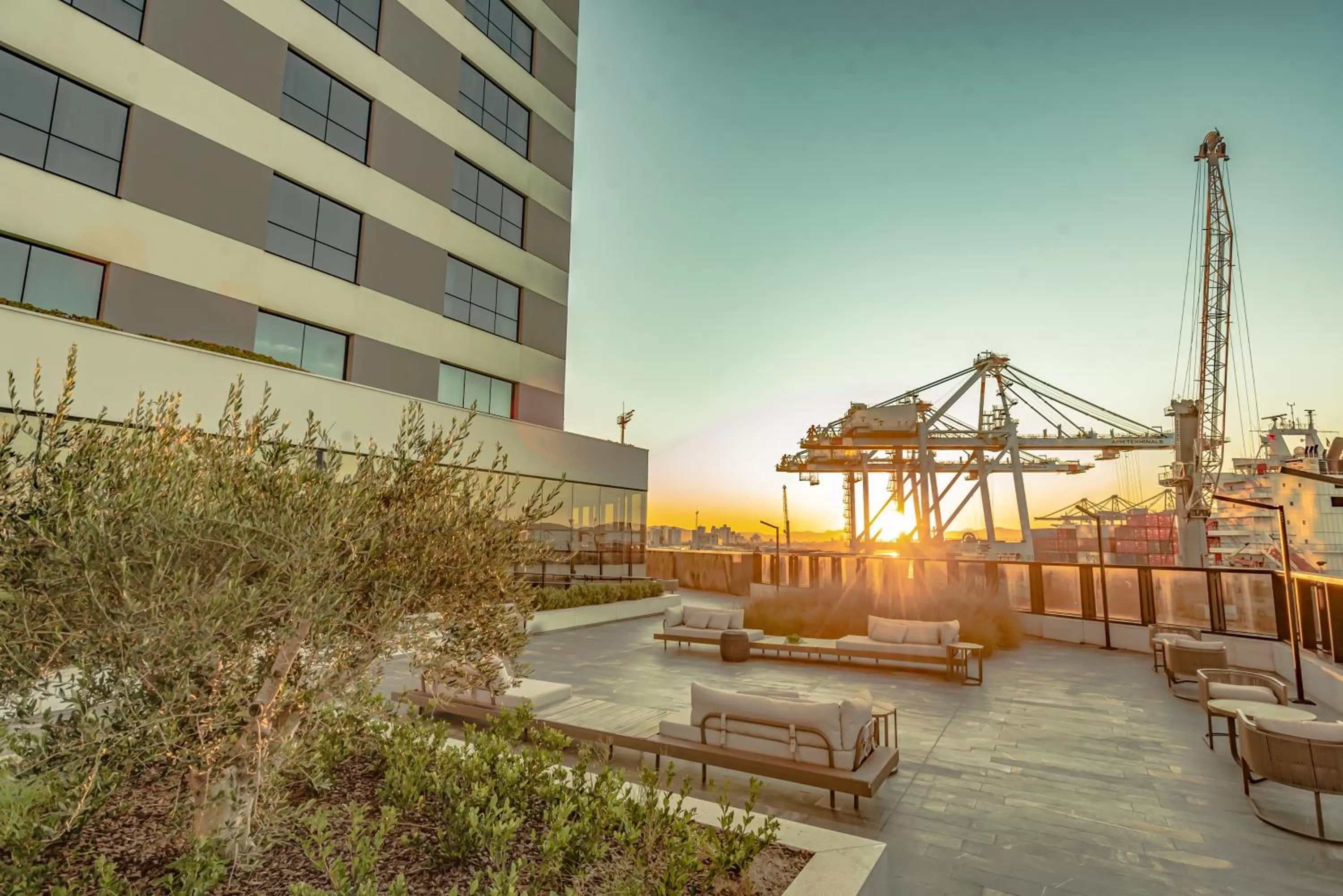 Property building in Mercure Itajai Navegantes