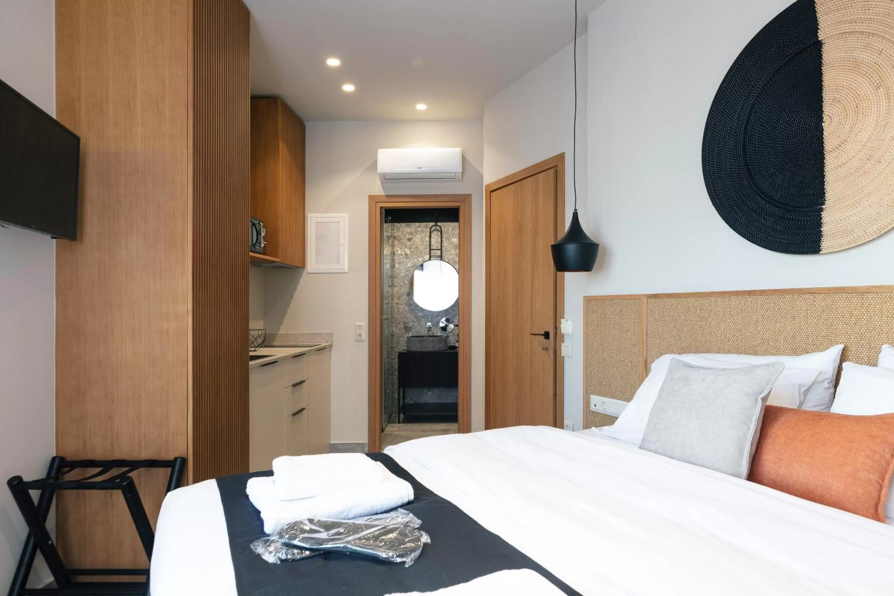 Photo of the whole room, Bed in Chapter 02 Gallery Suites