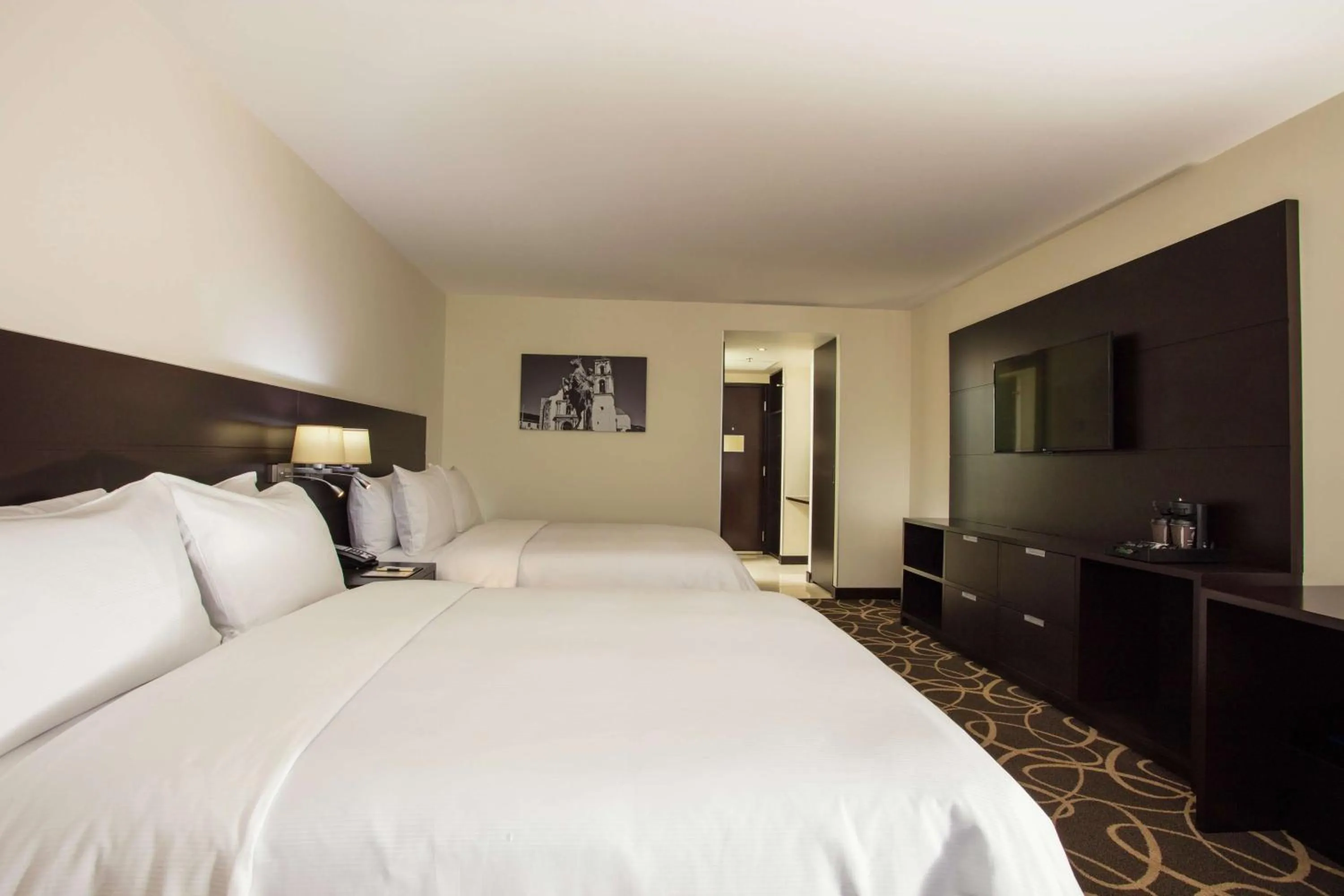 Bedroom, Bed in Doubletree By Hilton Toluca