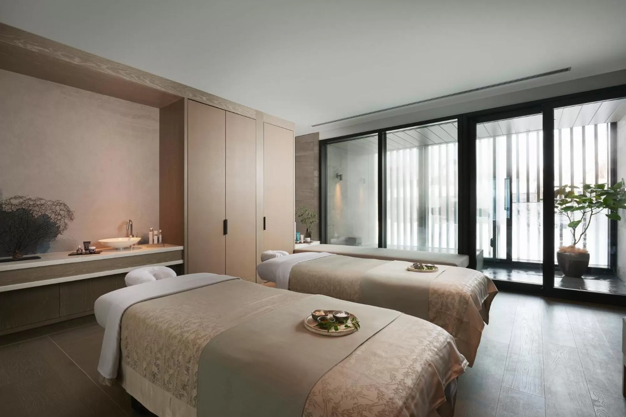 Shower, Bed in Park Hyatt Niseko Hanazono