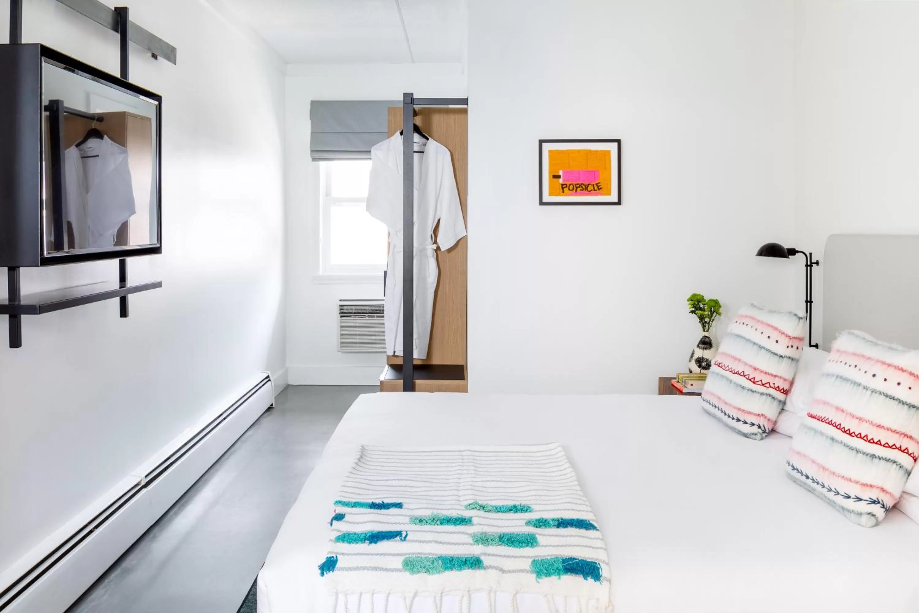 Bedroom, Bed in Bluebird Spa City Motor Lodge