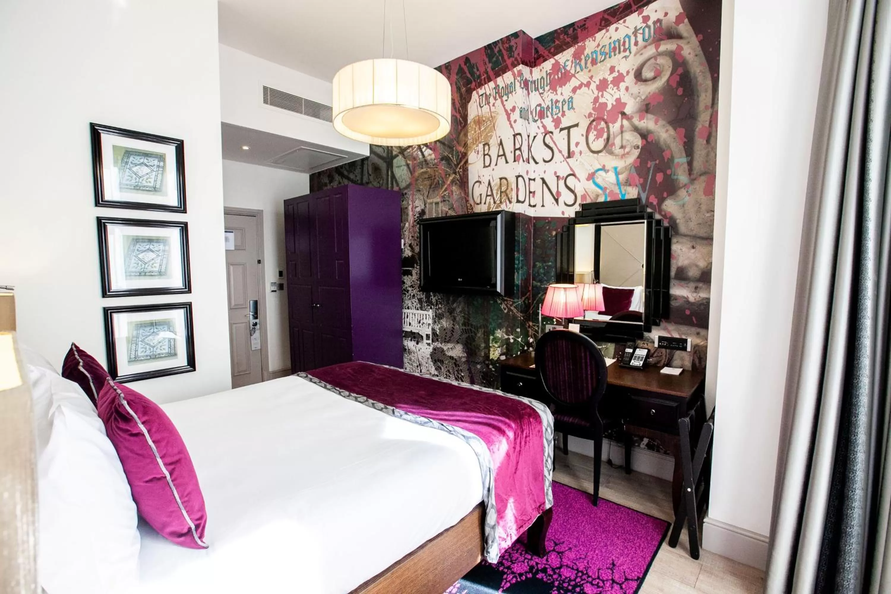 Photo of the whole room, Bed in Hotel Indigo London - Kensington by IHG